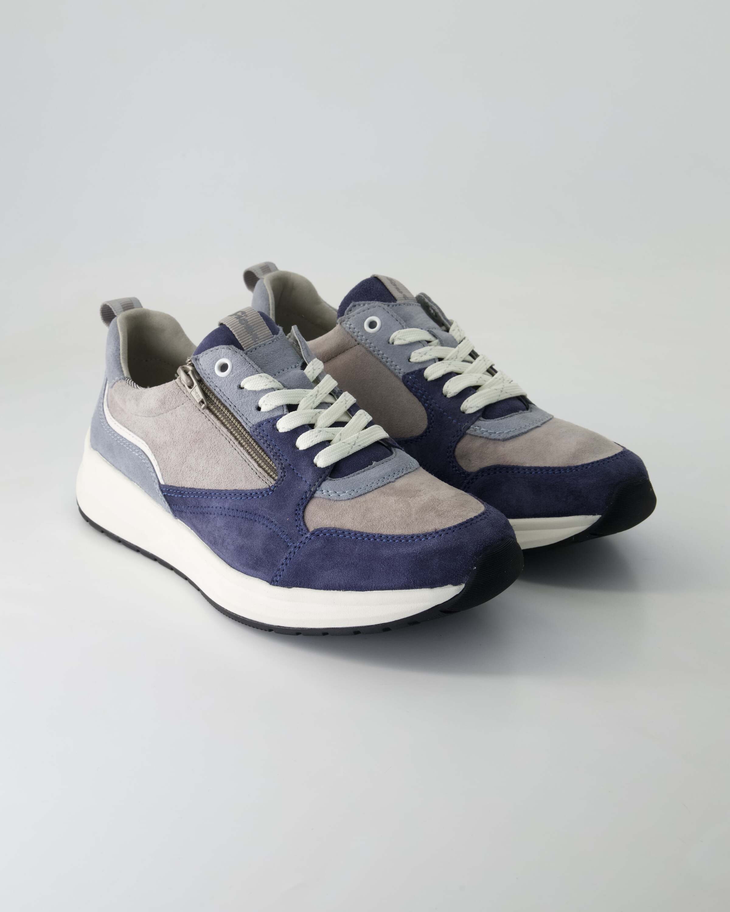 Tasulio-700-J Sneaker