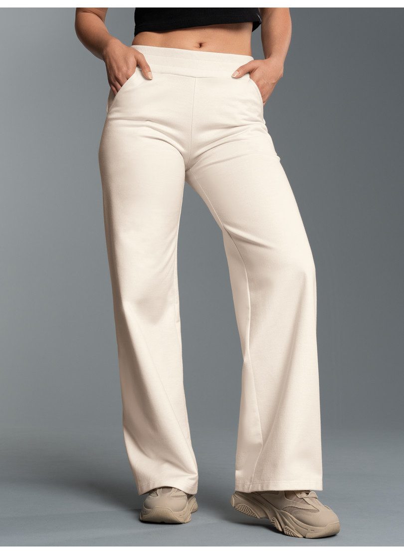 Trigema Jerseyhose TRIGEMA Jogginghose mit weitem Bein (1-tlg) günstig online kaufen