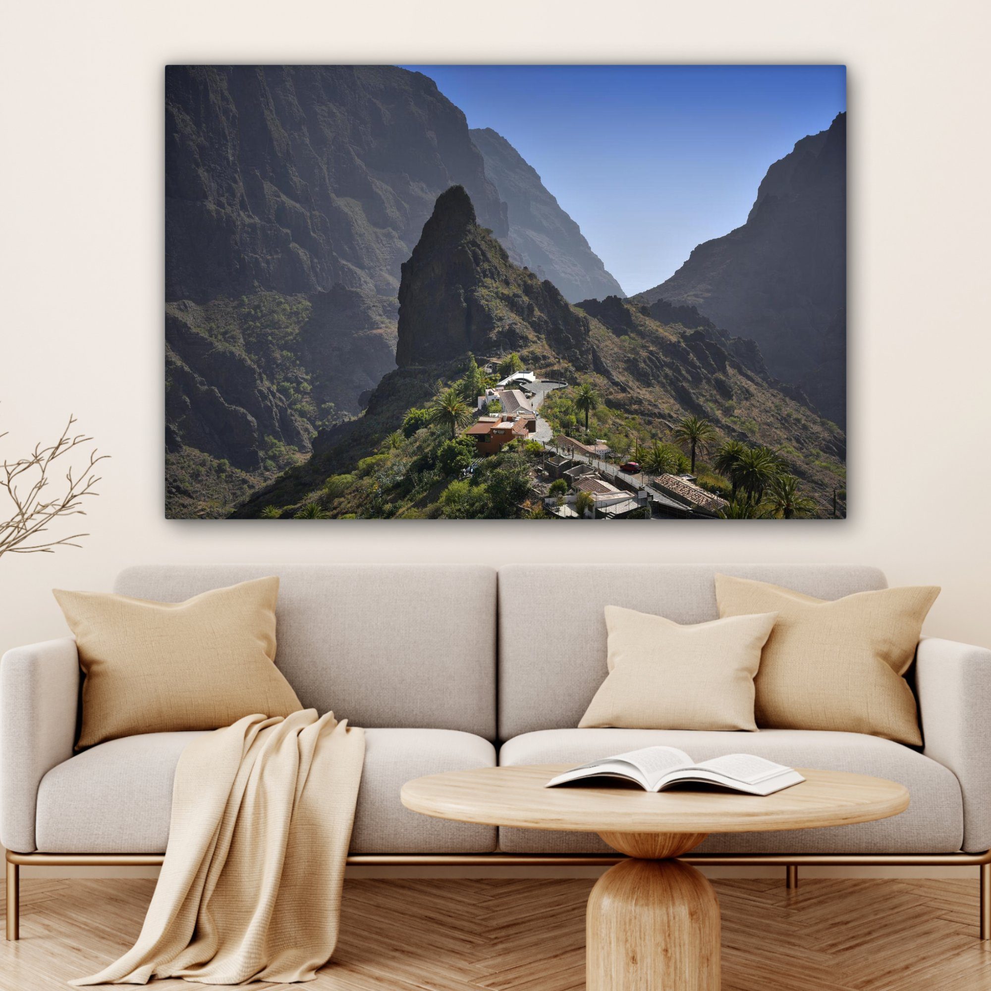 OneMillionCanvasses® Leinwandbild Blick Bergdorf auf (1 Spanien, Teneriffa und XXL, 120x80 Berge Gemälde, für Wandbild Wohnbereiche, großes, cm St), alle