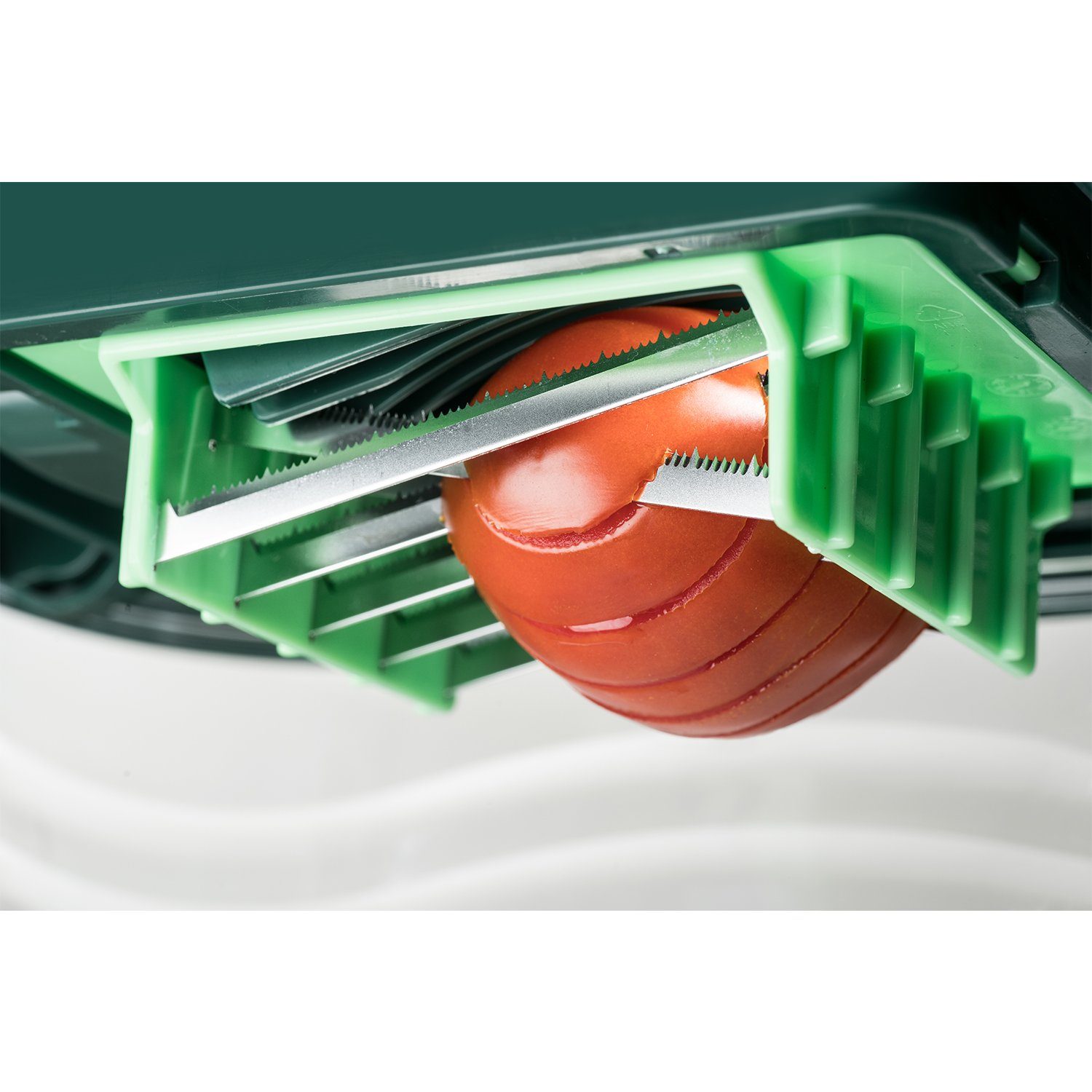 Genius Gemüseschneider Nicer Dicer Chef Messereinsätze 6x6 + 6x30 + 12x48 mm + Tomateneinsatz, zahlreiche Schneidoptionen: Würfel, Stifte, Scheiben, Streifen