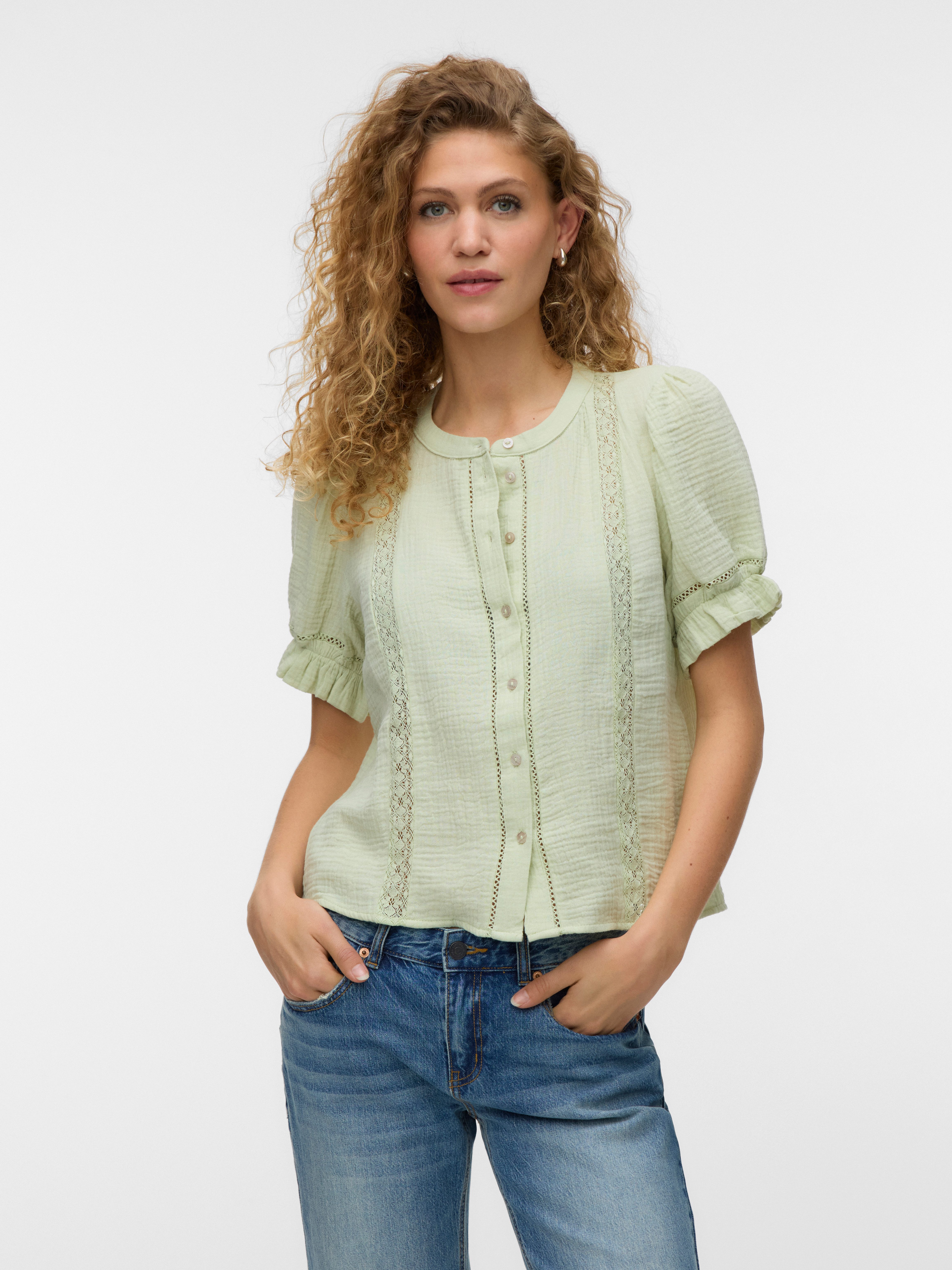 Vero Moda Kurzarmbluse VMNATALI 2/4 LACE SHORT TOP WVN NOOS Baumwolle, regular fit