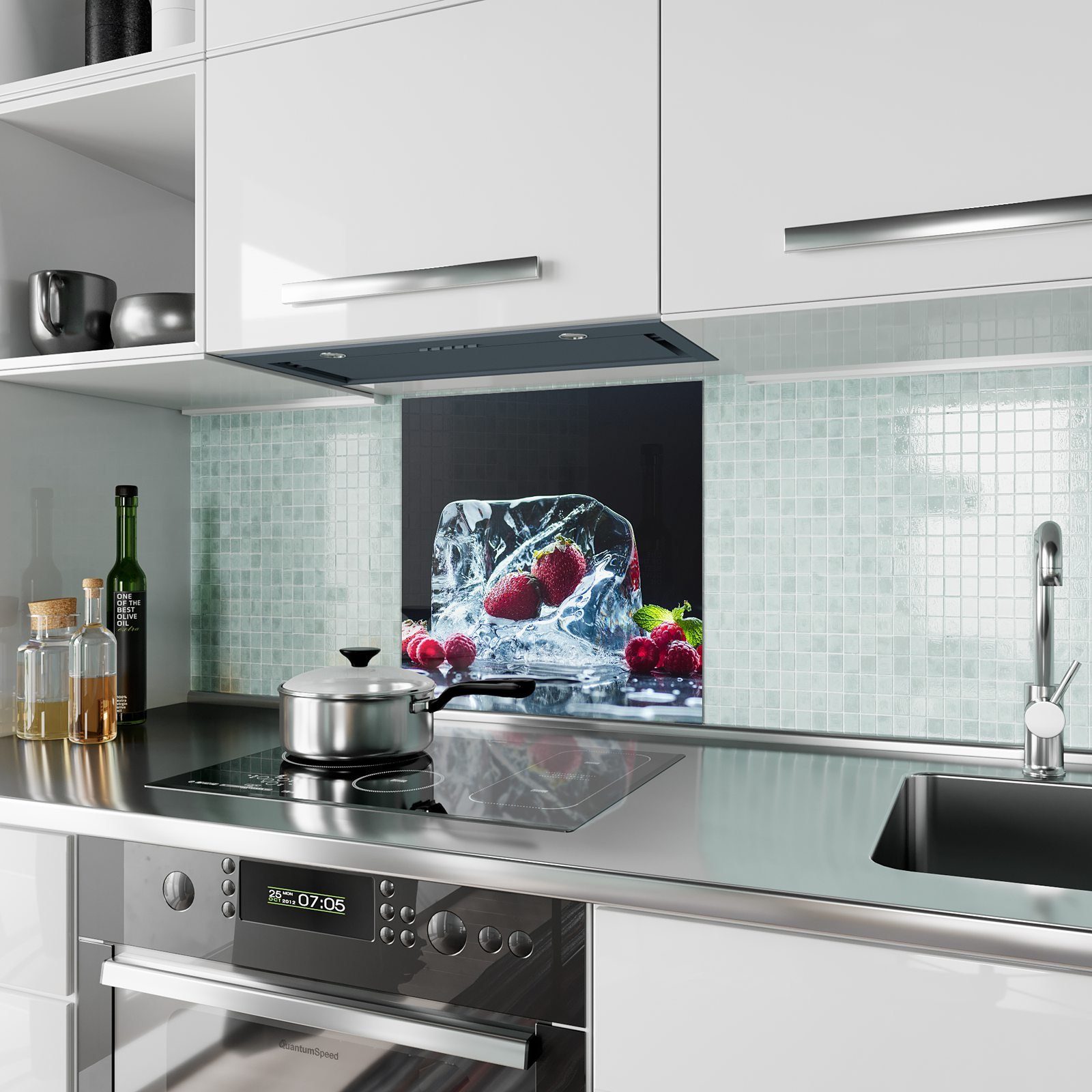 Küchenrückwand Primedeco mit Eiswürfel Küchenrückwand mit Spritzschutz Glas Motiv Himbeeren