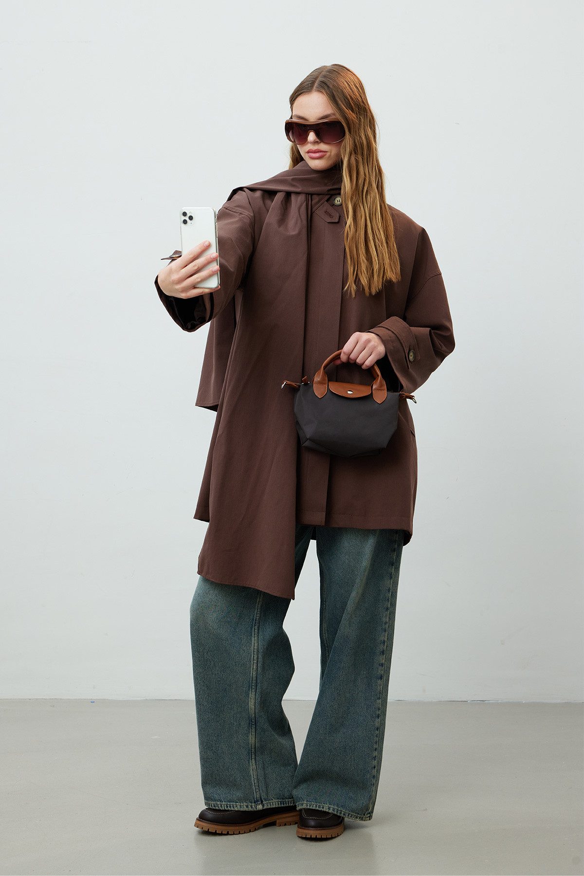 MANUKA Trenchcoat Oversized schwarzer Trenchcoat mit Detail