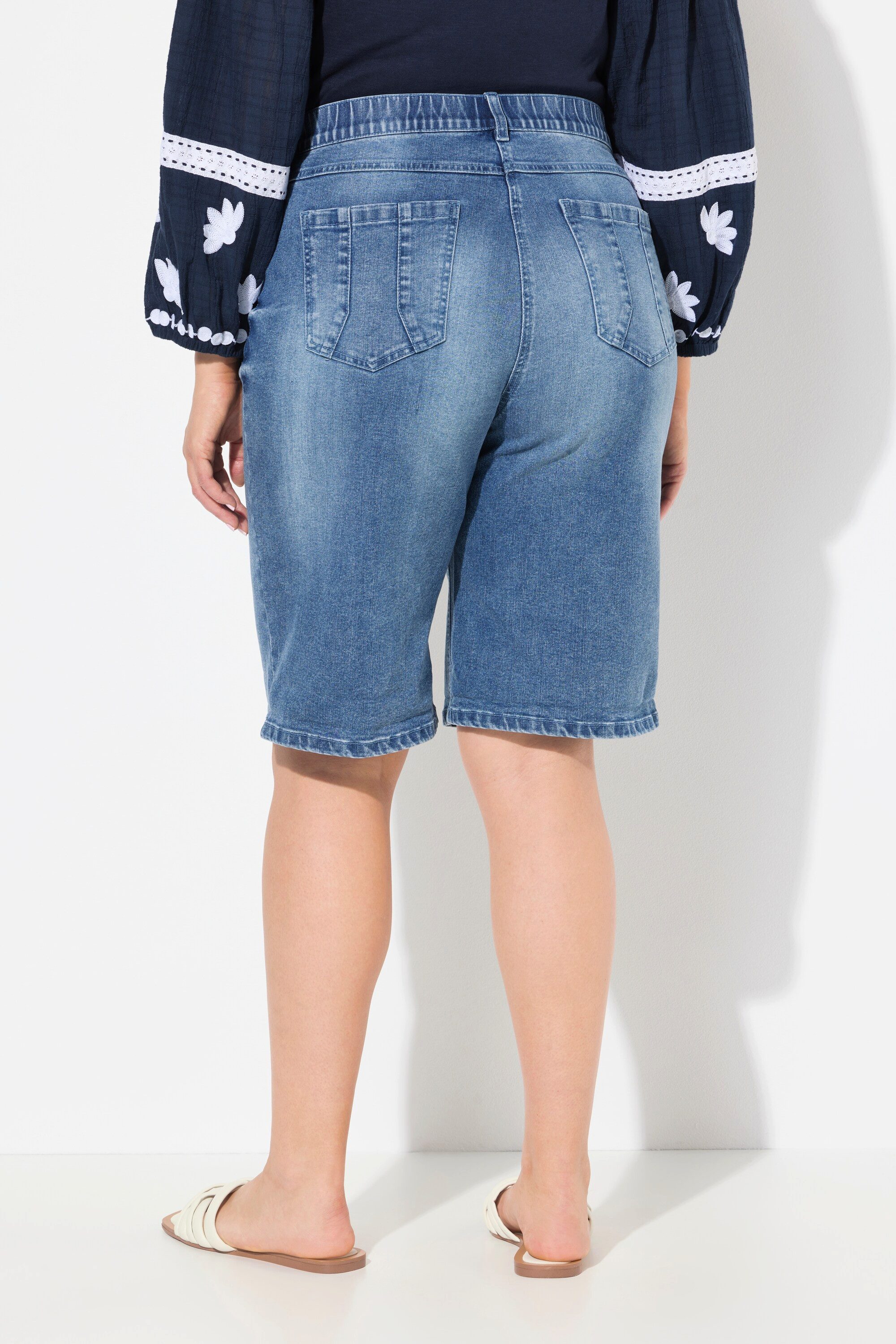 Ulla Popken Regular-fit-Jeans Boyfriend-Jeansbermuda weites Bein Elastikbund – Bild 3 von 4