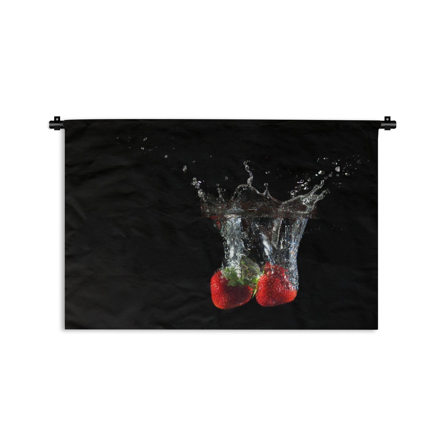 MuchoWow Wanddekoobjekt Erdbeeren - Obst - Wasser - Schwarz - Rot, Wanddeko für Wohnzimmer, Schlafzimmer, Kleid, Wandbehang, Kinderzimmer