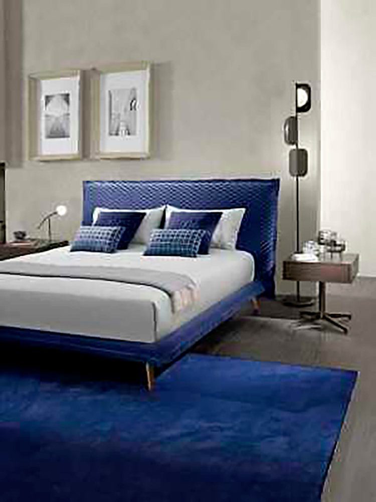 Schlafzimmer (Bett) Doppelbett JVmoebel Bett Betten Blau Holz Bettrahmen Bett Klassisch