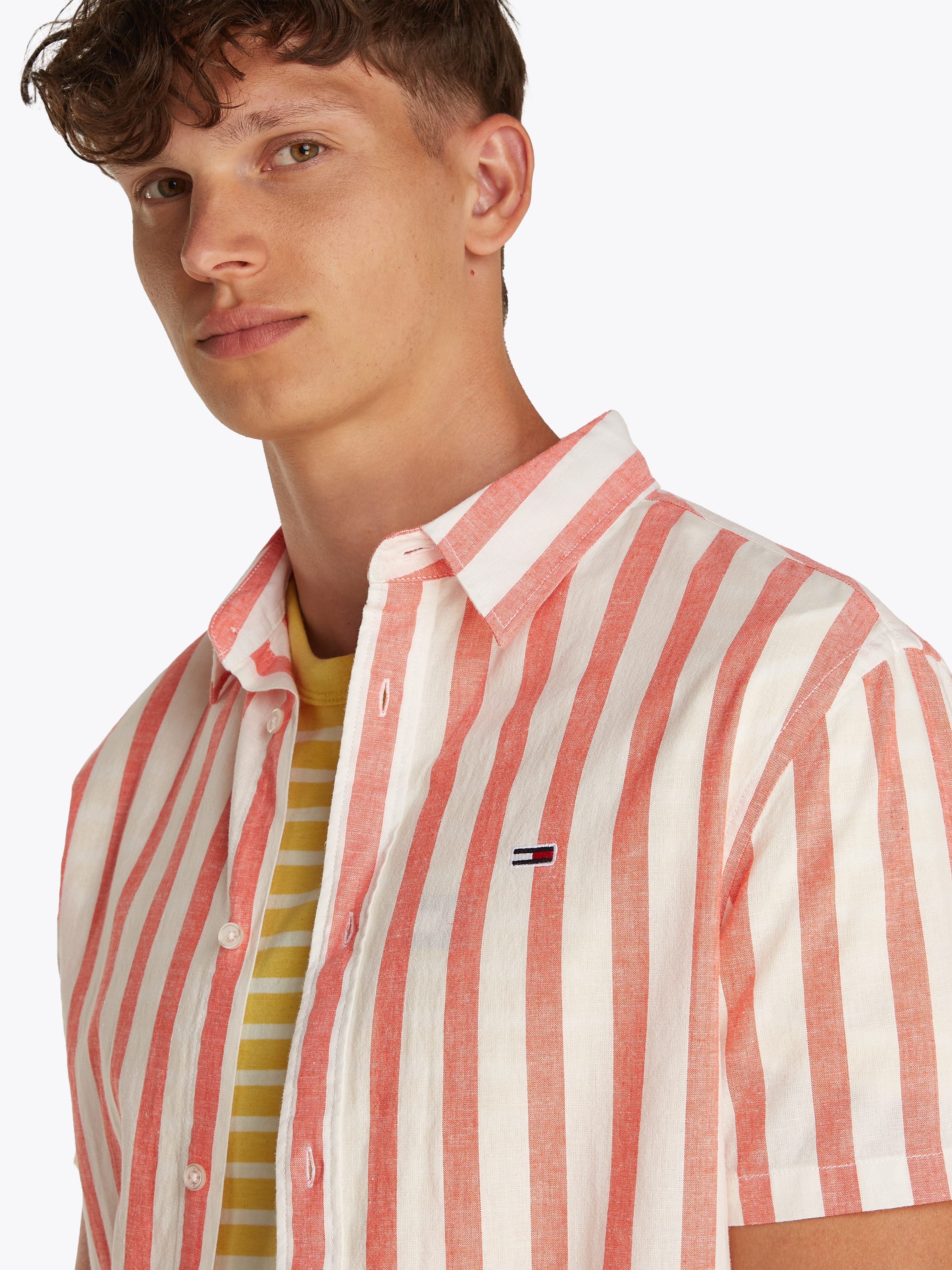 Tommy Jeans Kurzarmhemd TJM REG LINEN BLEND STP SS SHIRT Mit Rundhalsaussch günstig online kaufen