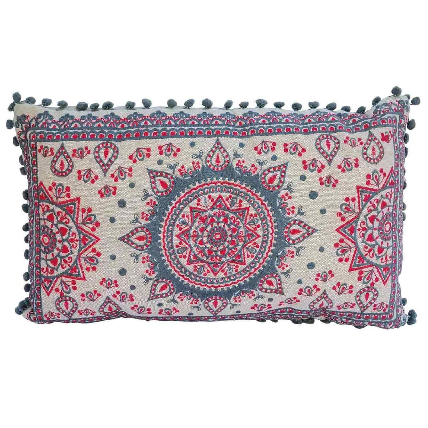 Casa Moro Dekokissen Orientalisches Ethno Kissen Taima aus reiner Baumwolle bestickt, Boho Zierkissen Mandala Kissen bunt Sitzkissen Couchkissen mit Bommeln. € 29,90, (€ 29,90 pro 1 Stk).