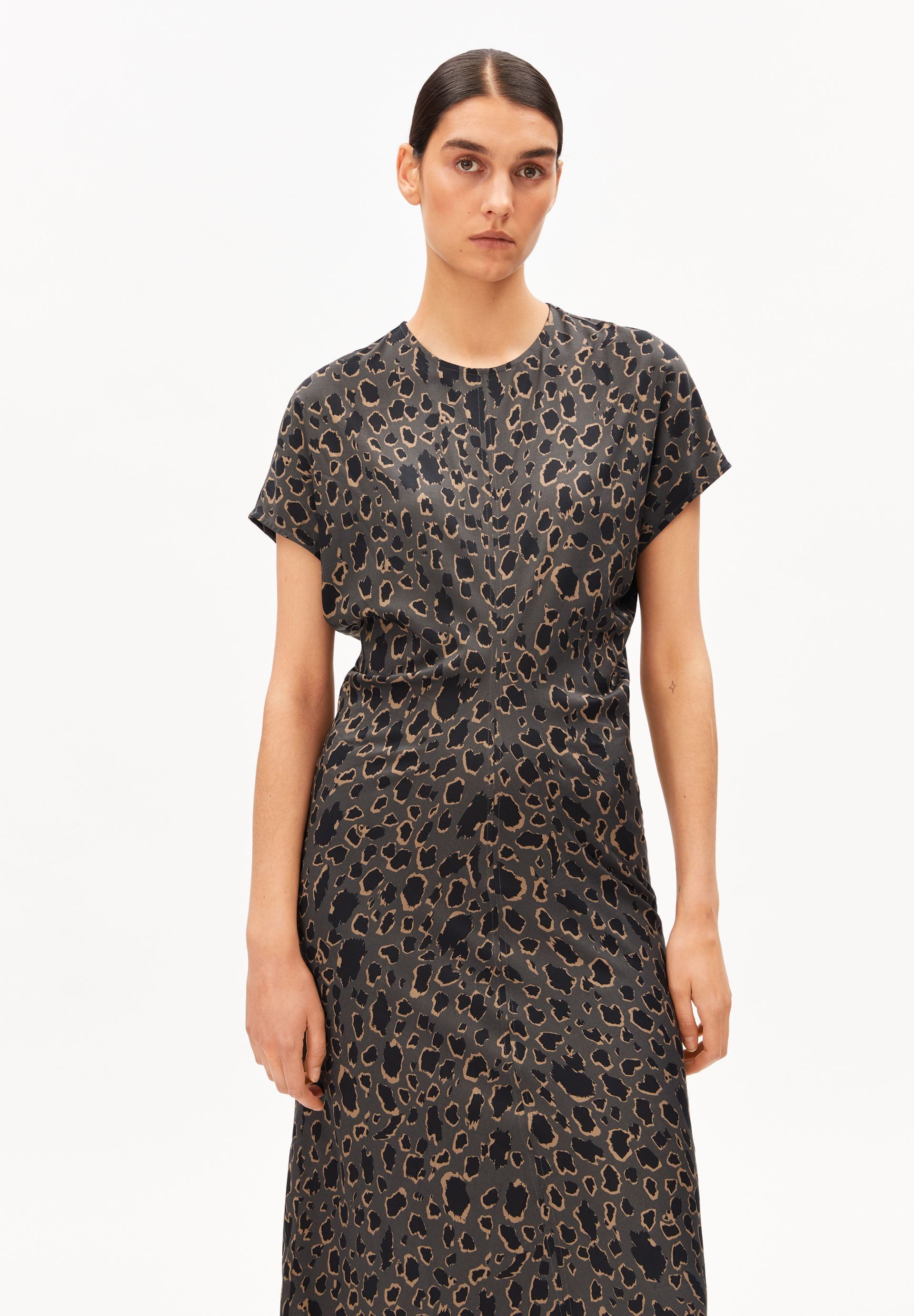 Armedangels Jerseykleid LEO BAT WING (Regular Fit) Webkleid aus LENZING™ ECOVERO™ Viskose Mix