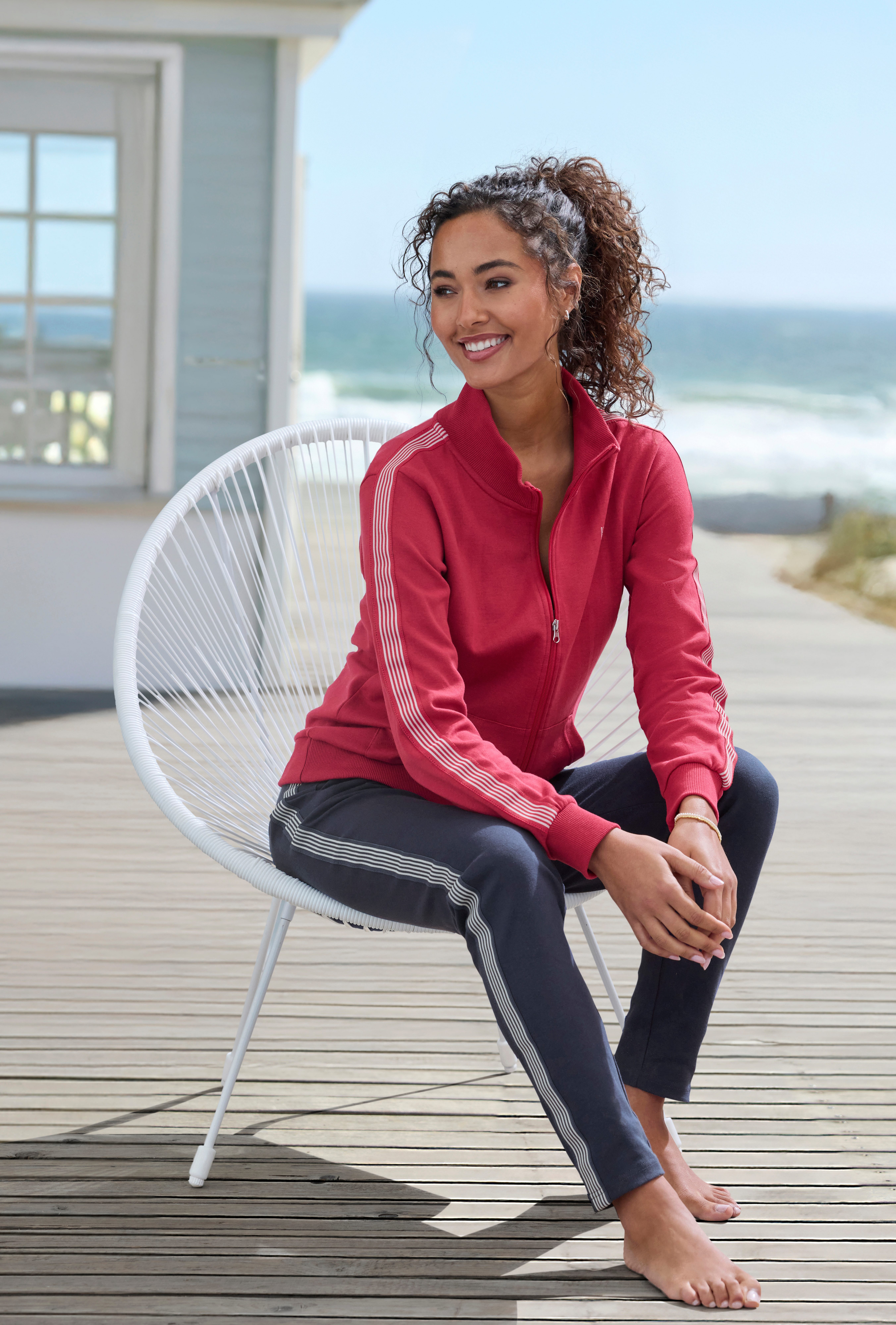 H.I.S Sweatjacke mit gestreiftem Tape an den Ärmeln – Bild 3 von 5