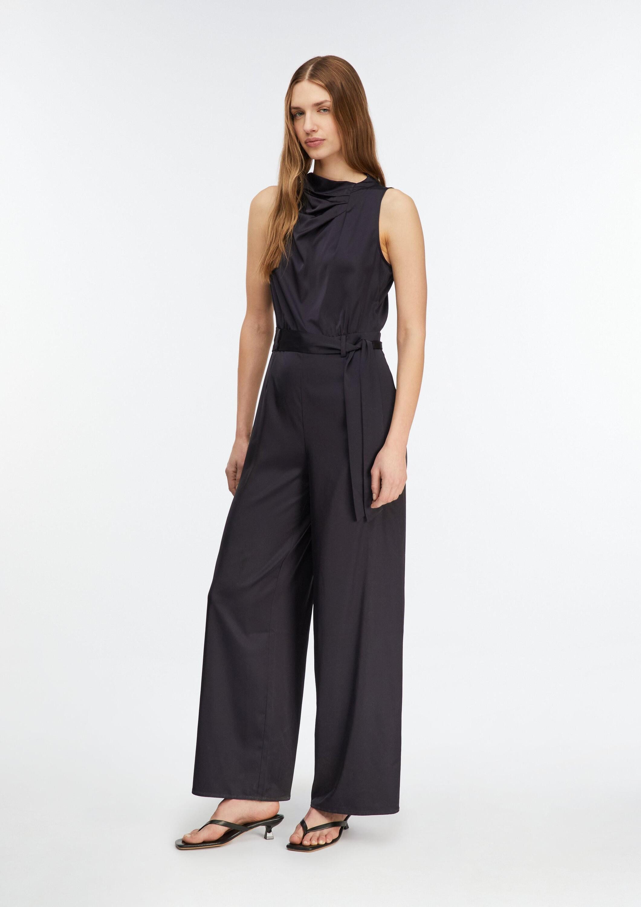 comma Jumpsuit Overall Satin-Jumpsuit mit französischer Schulter und Drapé-Ausschnitt