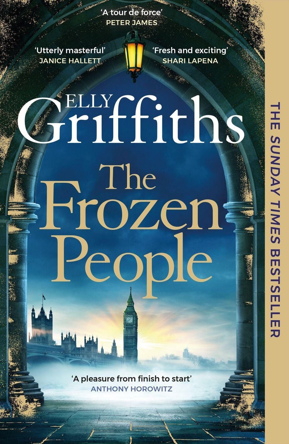 The Frozen People / Elly Griffiths