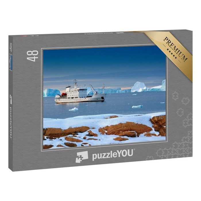 puzzleYOU Puzzle Ein touristischer Eisbrecher Svalbard-Inseln 48 Puzzleteile puzzleYOU-Kollektionen Fahrzeuge Jahreszeiten