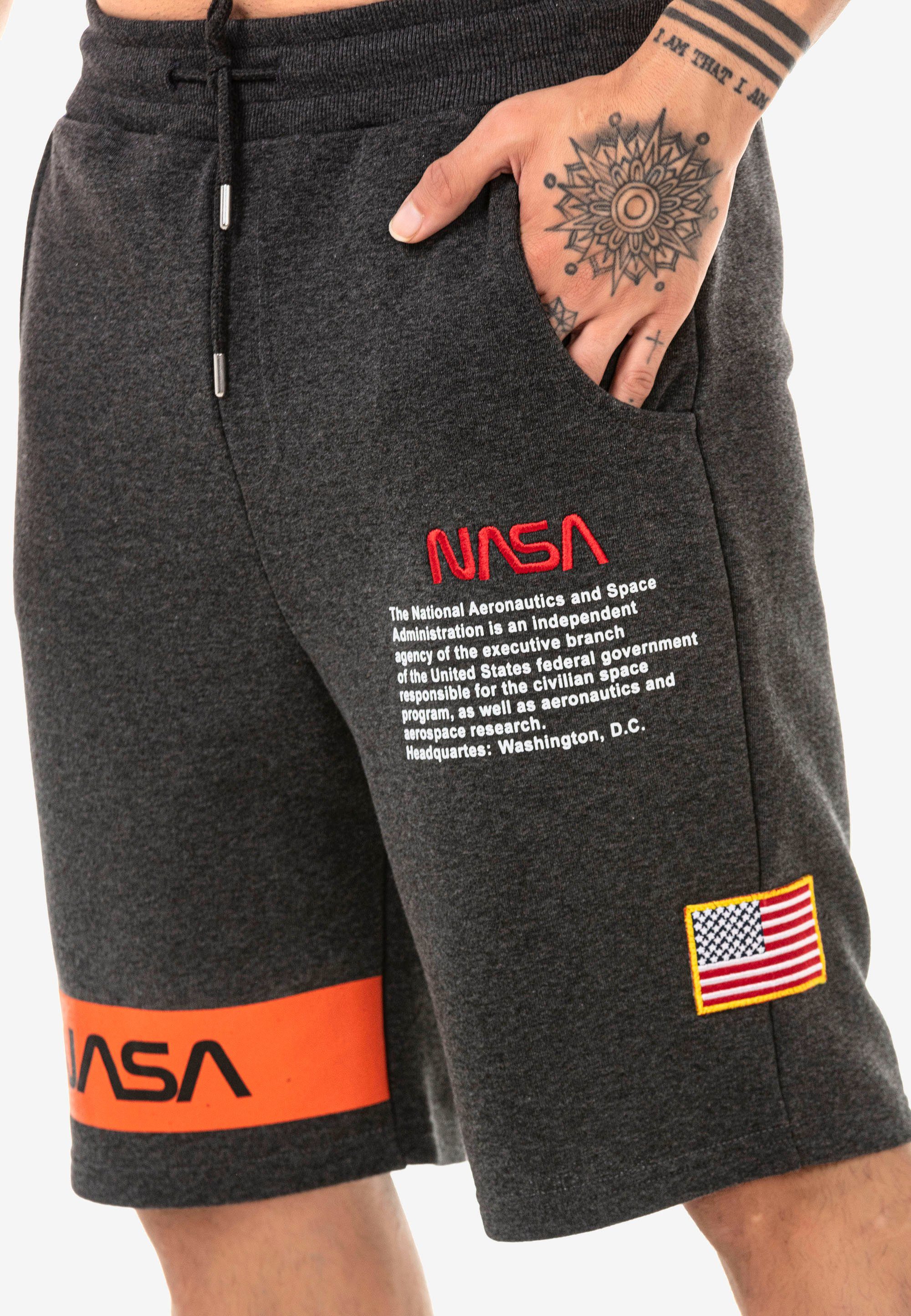 RedBridge Shorts NASA-Motiv gesticktem dunkelgrau mit Plano