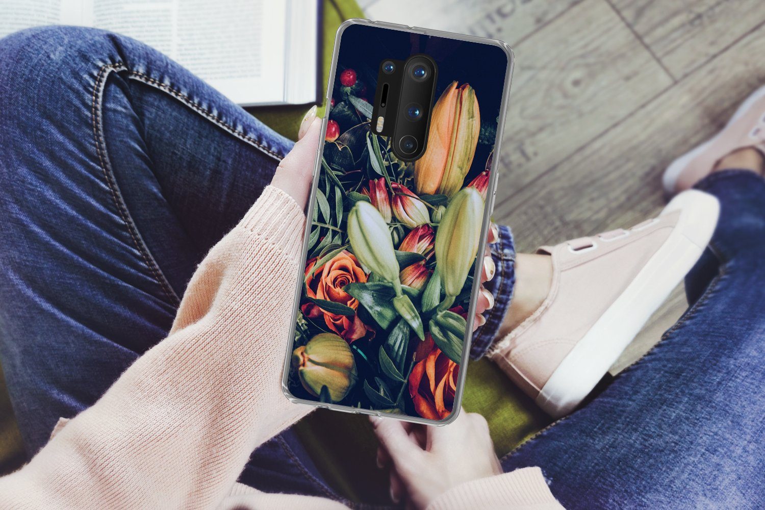 MuchoWow Handyhülle für OnePlus 8 Pro Blumenstrauß - Stilleben - Blumen - Pflanzen - Rot, Phone Case, Silikon, Schutzhülle Dünn
