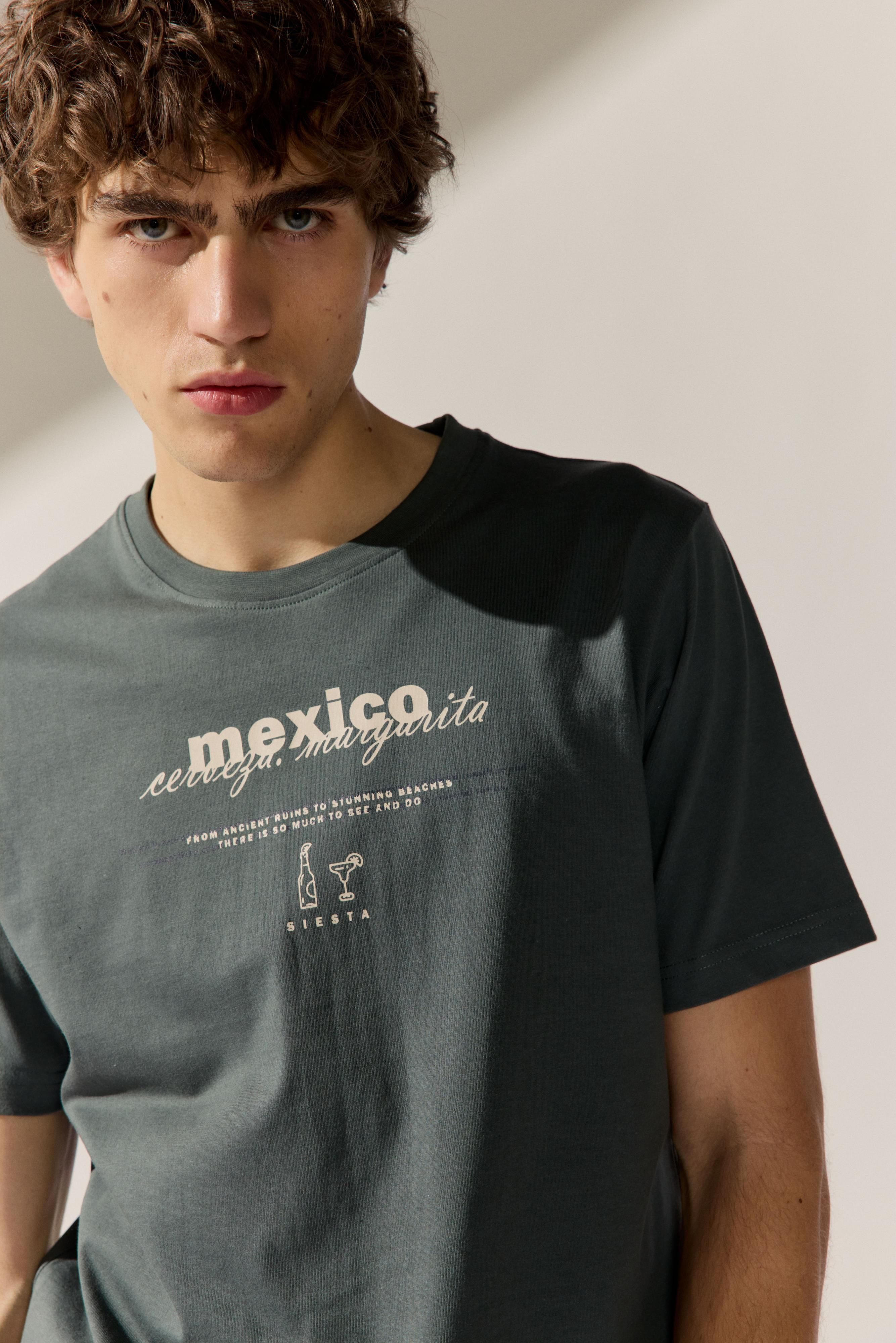 BASEFIELD T-Shirt