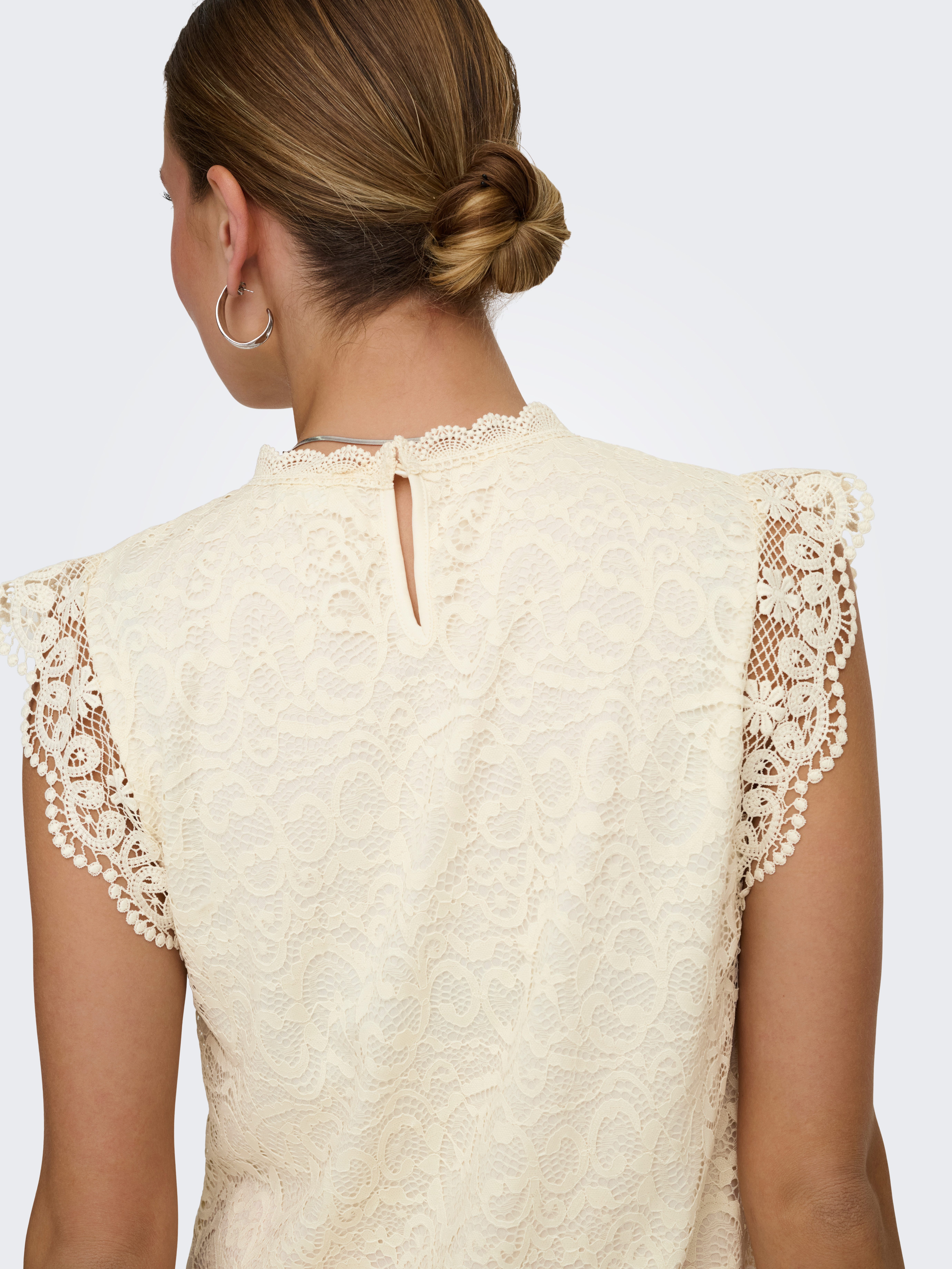 JDY Spitzenshirt JDYLOTAS S/L LACE TOP JRS Materialmix, regular fit