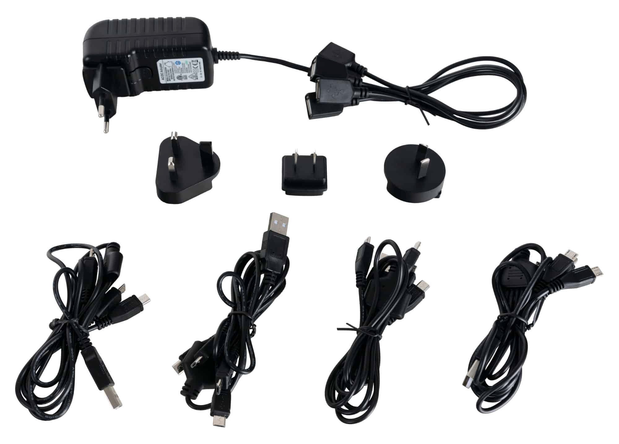 Beatfoxx SDC-1640 Ladegerät für Silent Disco V2 Kopfhörer USB-Ladegerät (bis zu 16 Kopfhörer gleichzeitig laden, 8-tlg., inkl. 4 Verteilerkabel, 3 Reiseadapter und Netzteil, USB-Verbindung zum Laden über PC und Laptop)