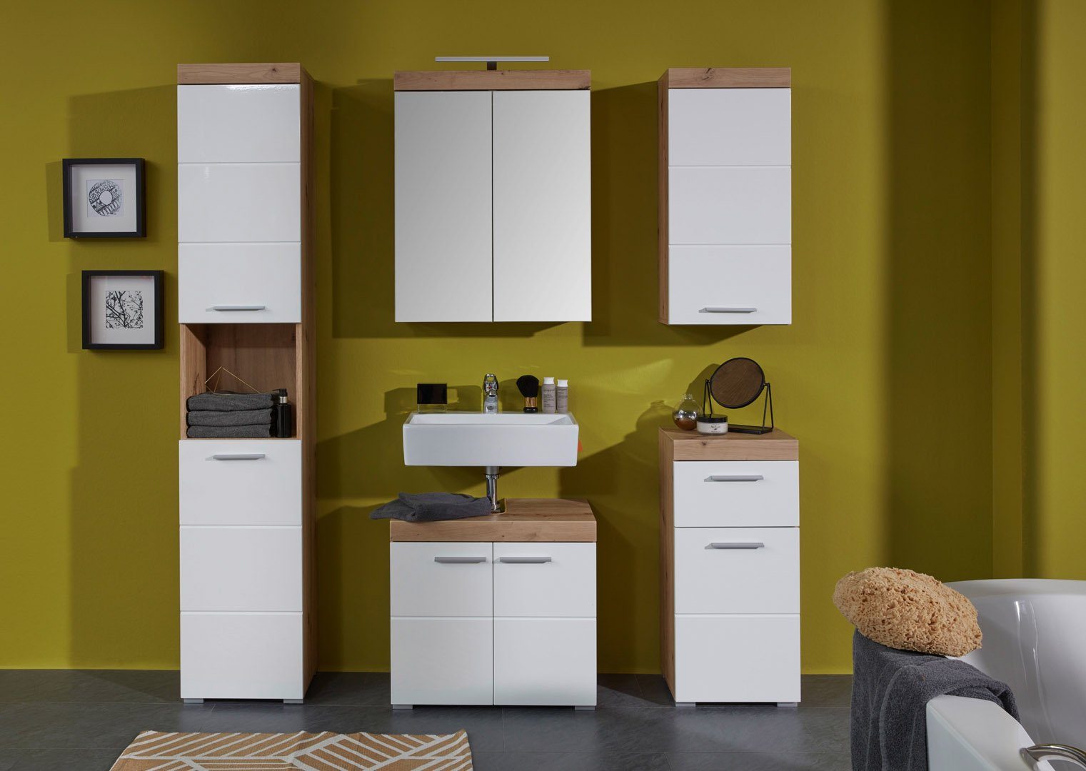 ebuy24 Badezimmerspiegelschrank AmandaMando Bad Hänge Stauraumelement 1 Tür Eiche