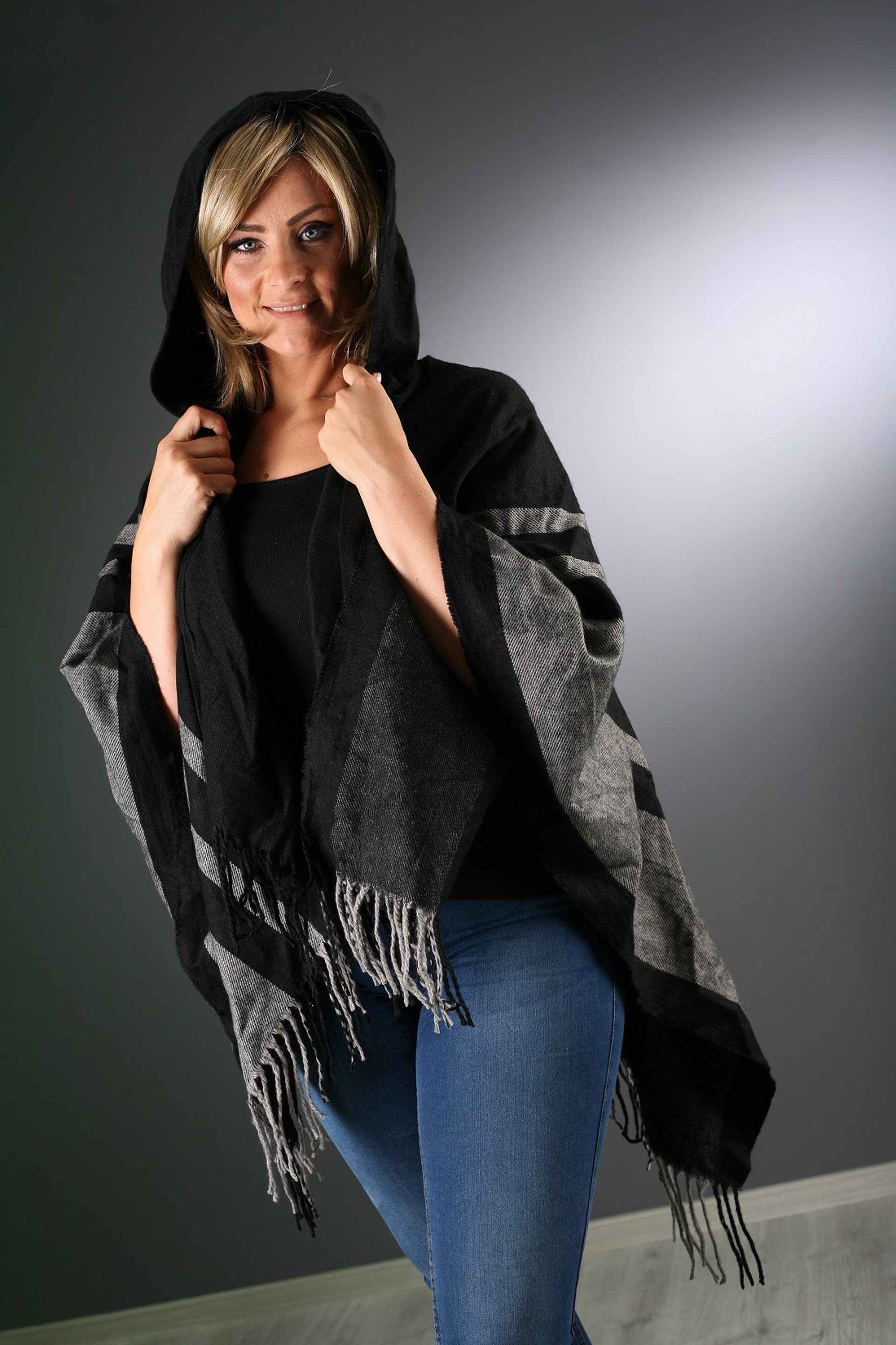 DanCarol Poncho DC-W-PONCHO-mit Kapuze der Trend günstig online kaufen