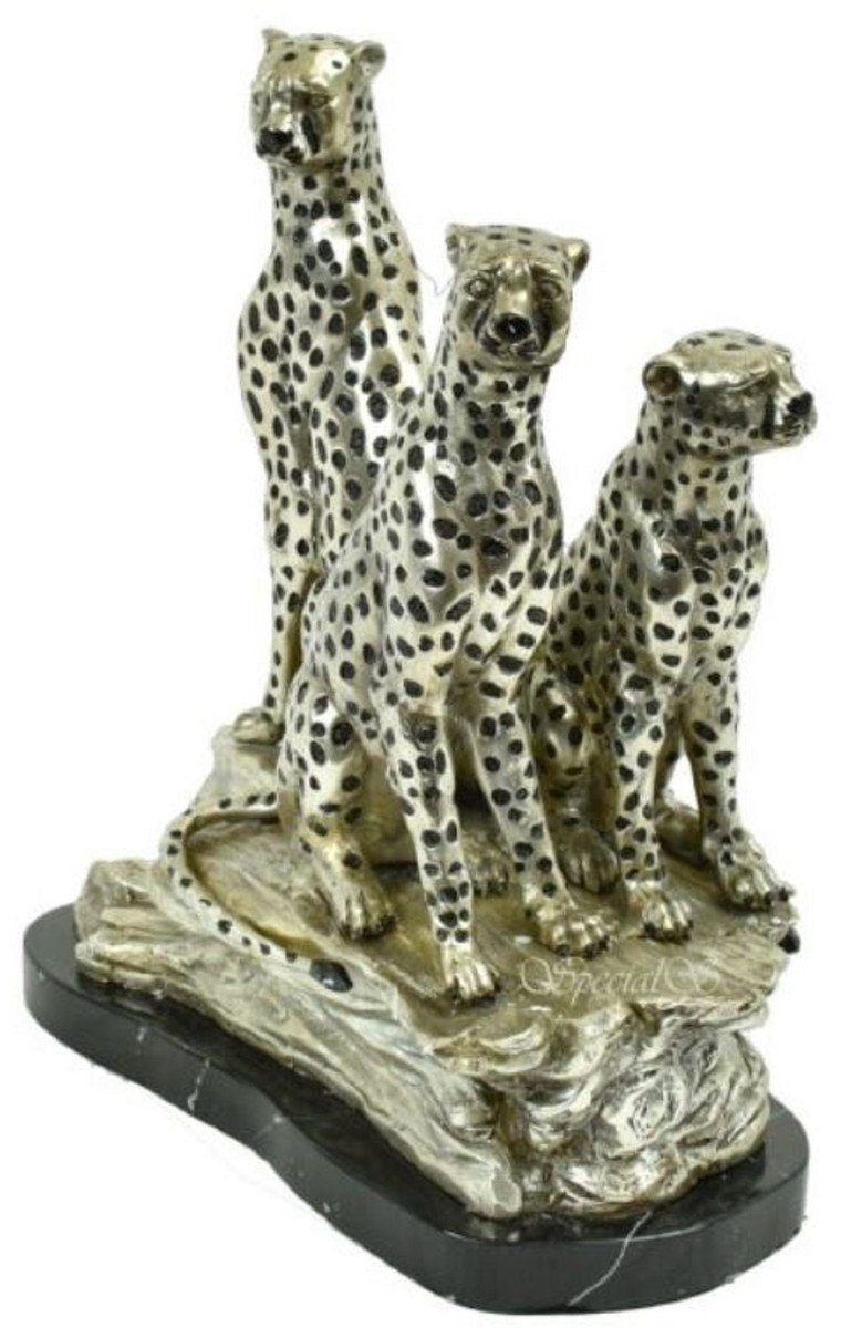 Casa Padrino Dekofigur Luxus Bronze Skulptur 3 sitzende Geparden Silber / Schwarz 36 x 24 x H. 41 cm - Versilberte Bronzefigur mit Marmorsockel