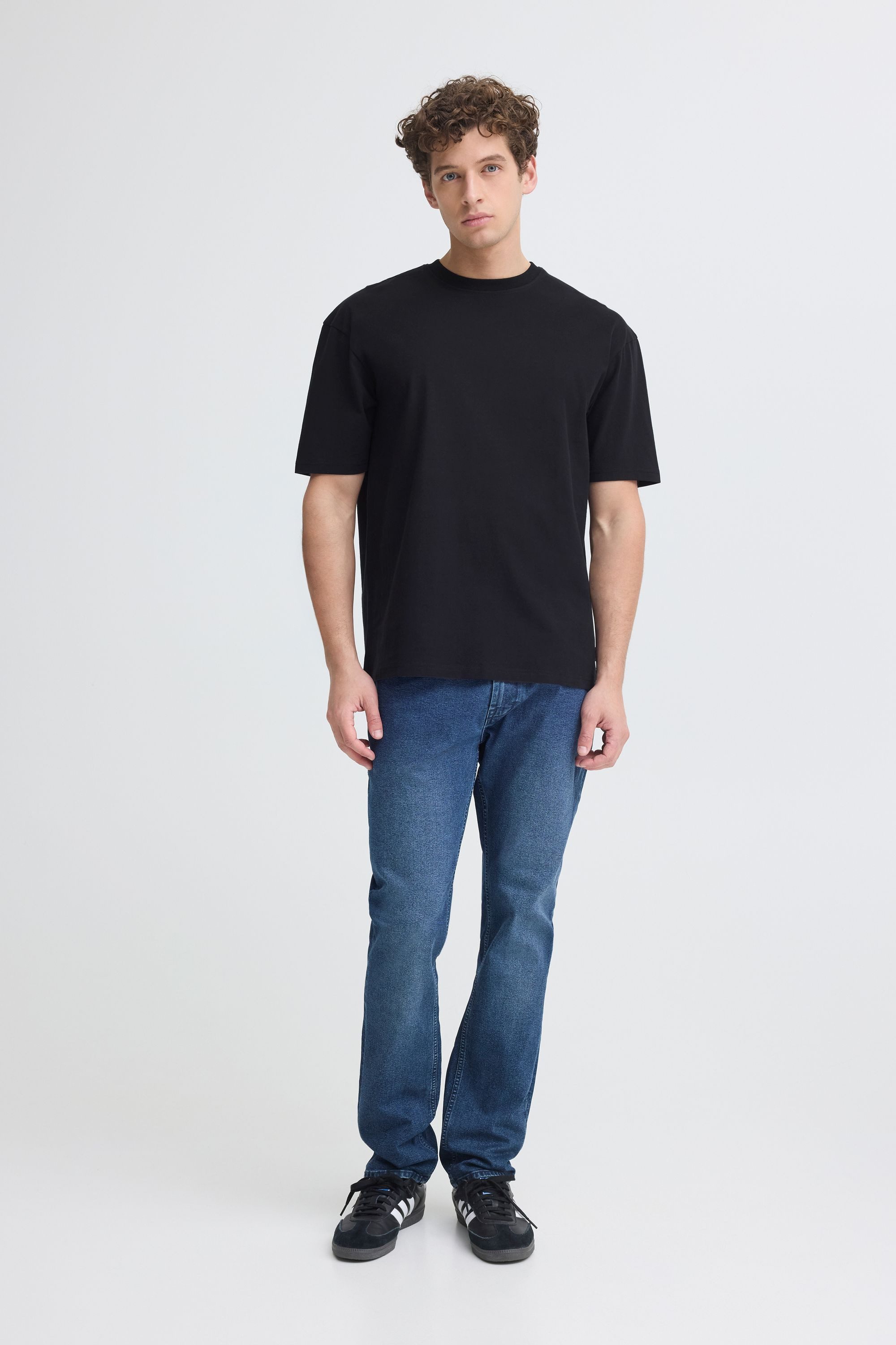 Indicode Rundhalsshirt IDValmon Lockeres T-Shirt mit Backprint - Oversized Fit