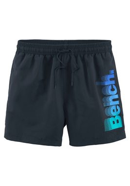 Bench. Badeshorts mit großem Logo-Aufdruck