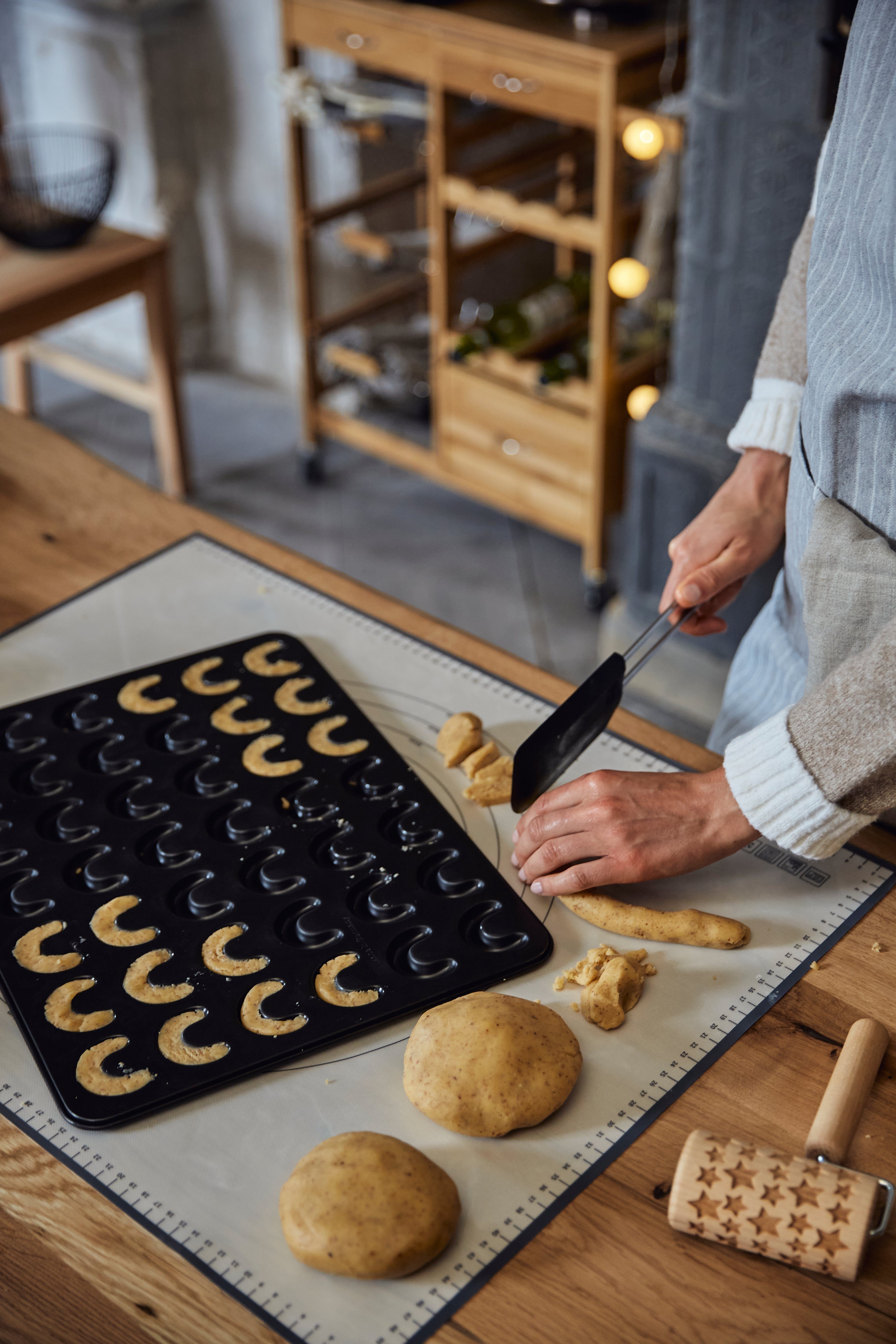 RÖSLE Backmatte, Silikon (1-tlg), Arbeitsmatte mit Maßen, Silikon, hitzebeständig, spülmaschinengeeignet