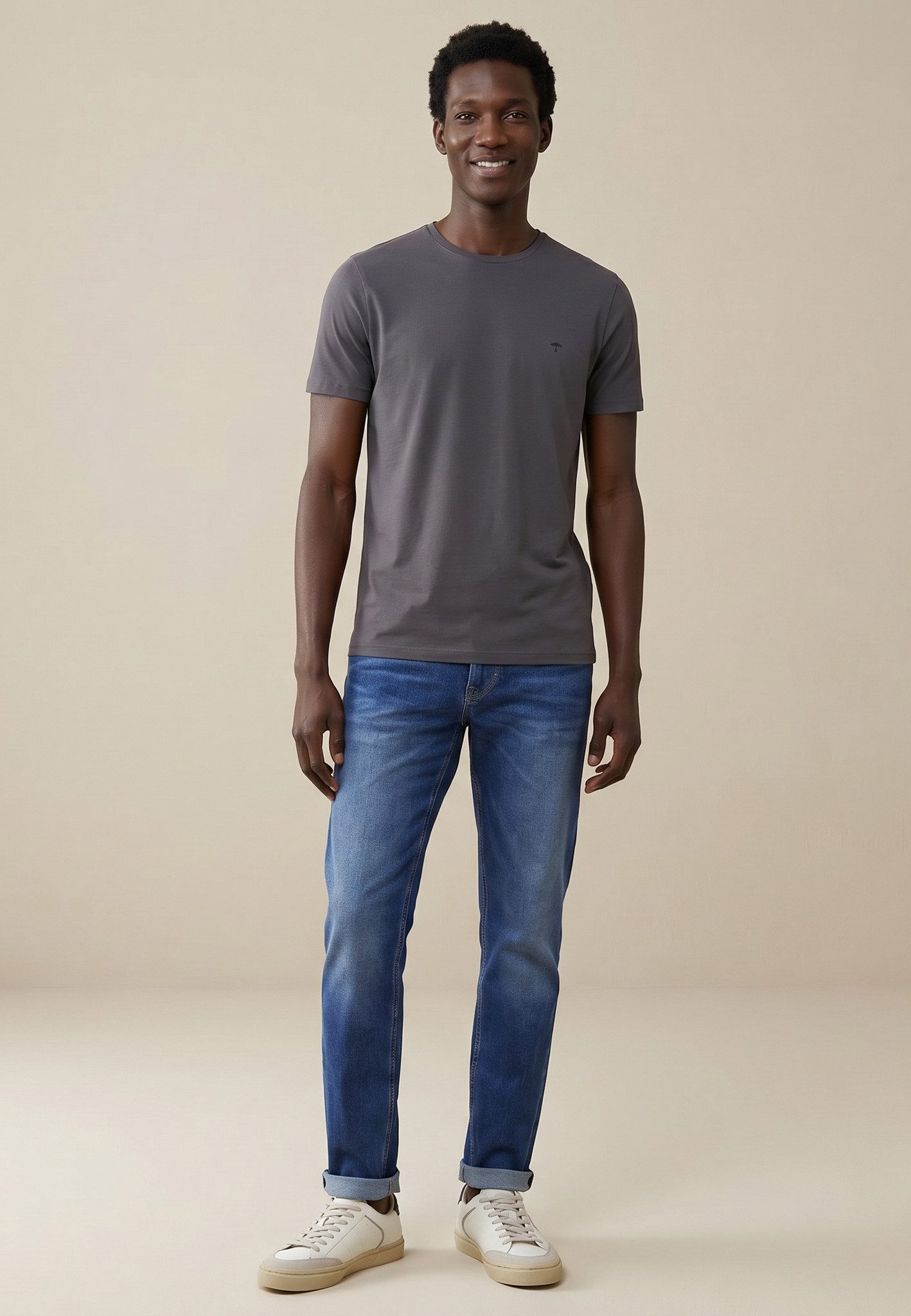 FYNCH-HATTON T-Shirt Sommershirt in unifarben, mit Logostickerei