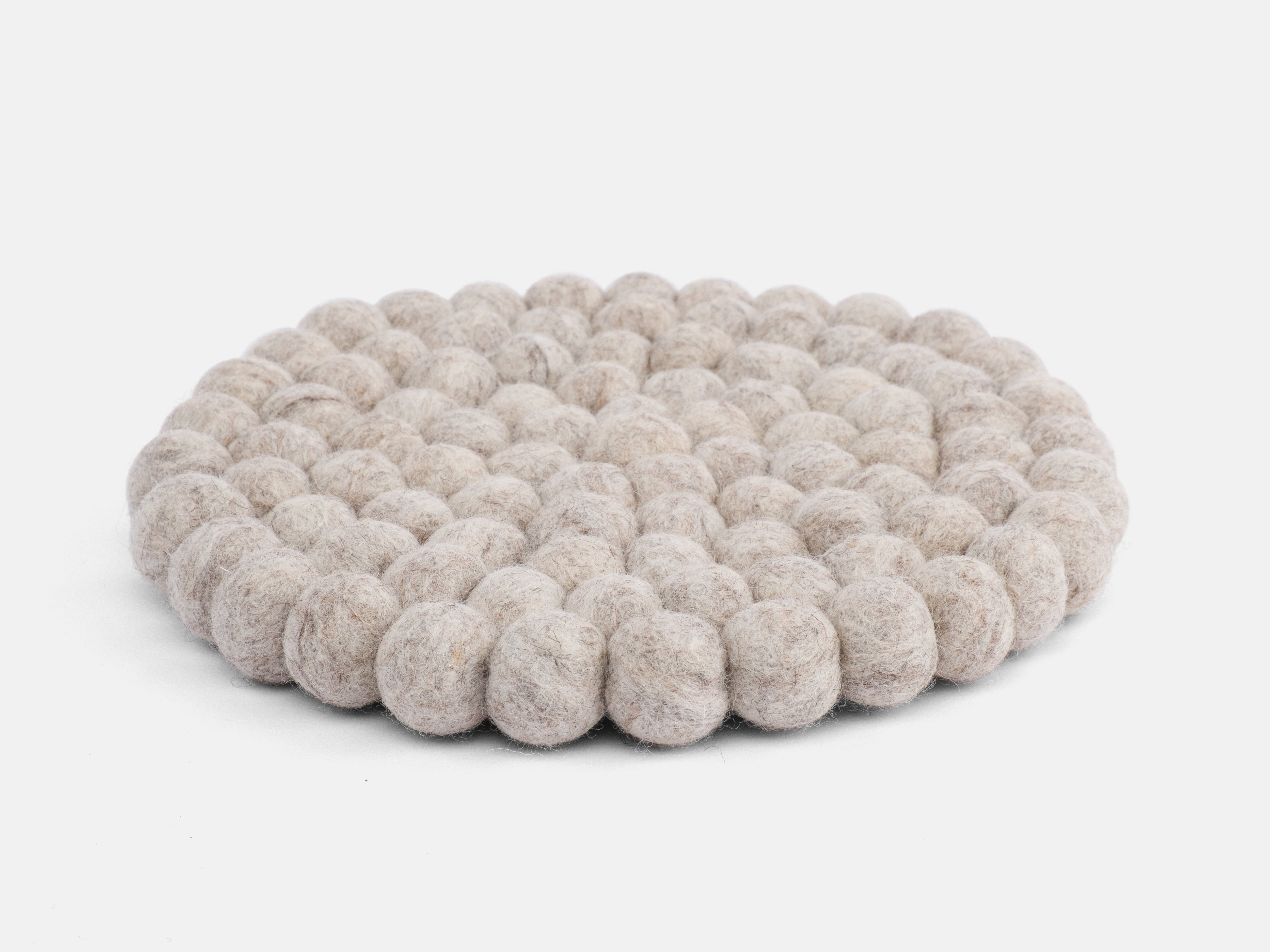myfelt Topfuntersetzer Filzkugel Topfuntersetzer ⌀ 20 cm, Zubehör für Pfannen, Töpfe, Küchentisch, Auflaufformen, 100 % reine Schurwolle, hitzebeständig