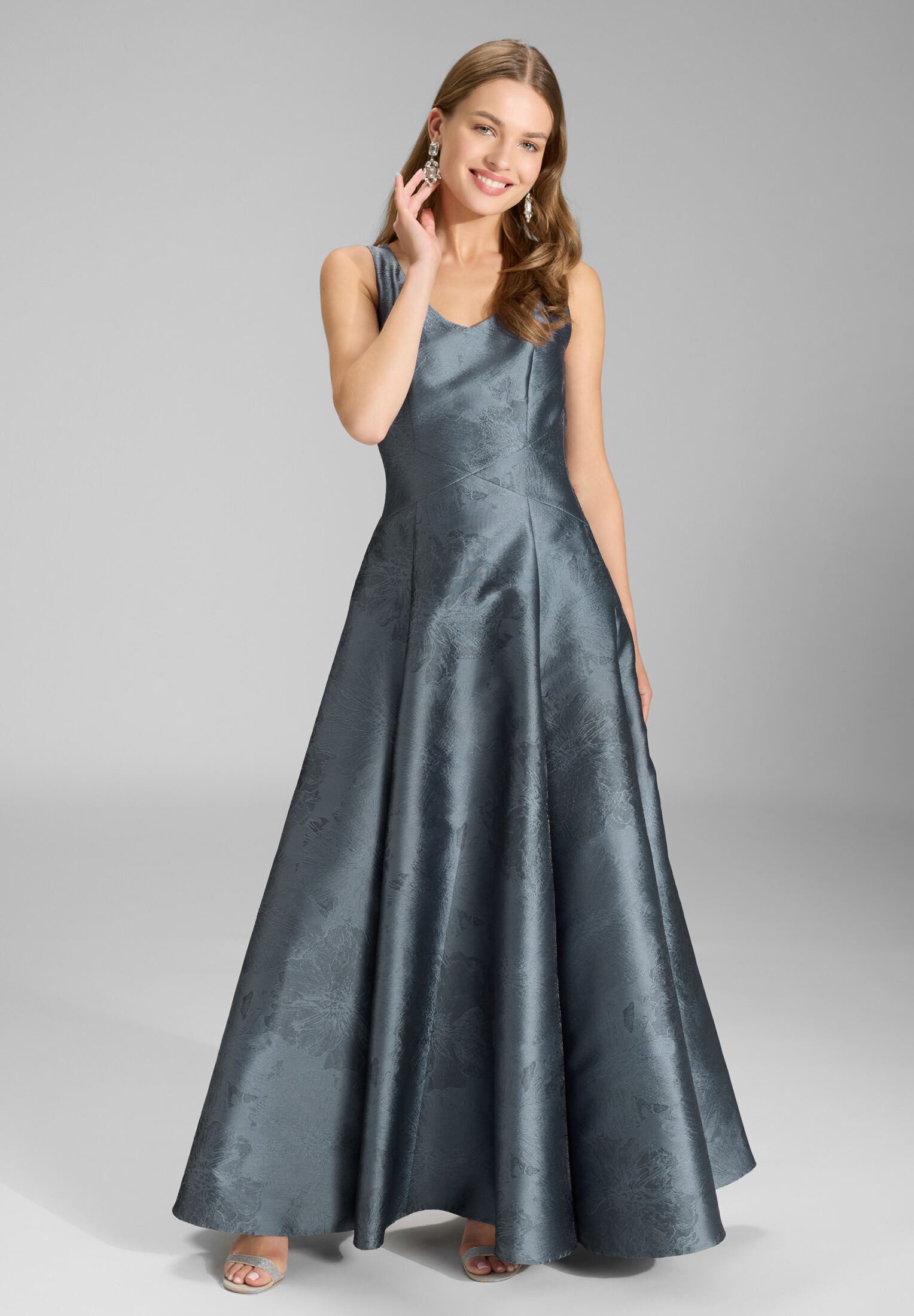 SWING Abendkleid Figurbetonte Passform in A-Linie günstig online kaufen