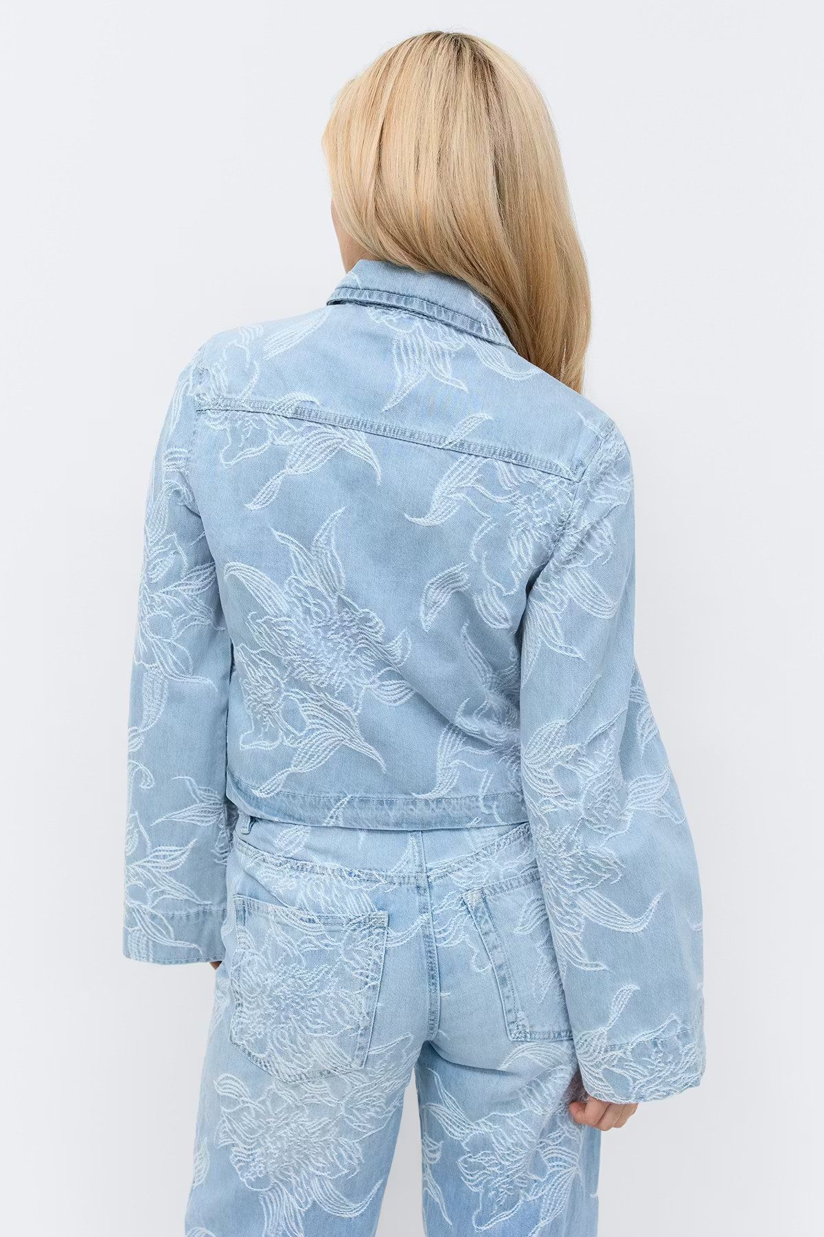 Gina Tricot Jeansbluse Embroidery denim shirt