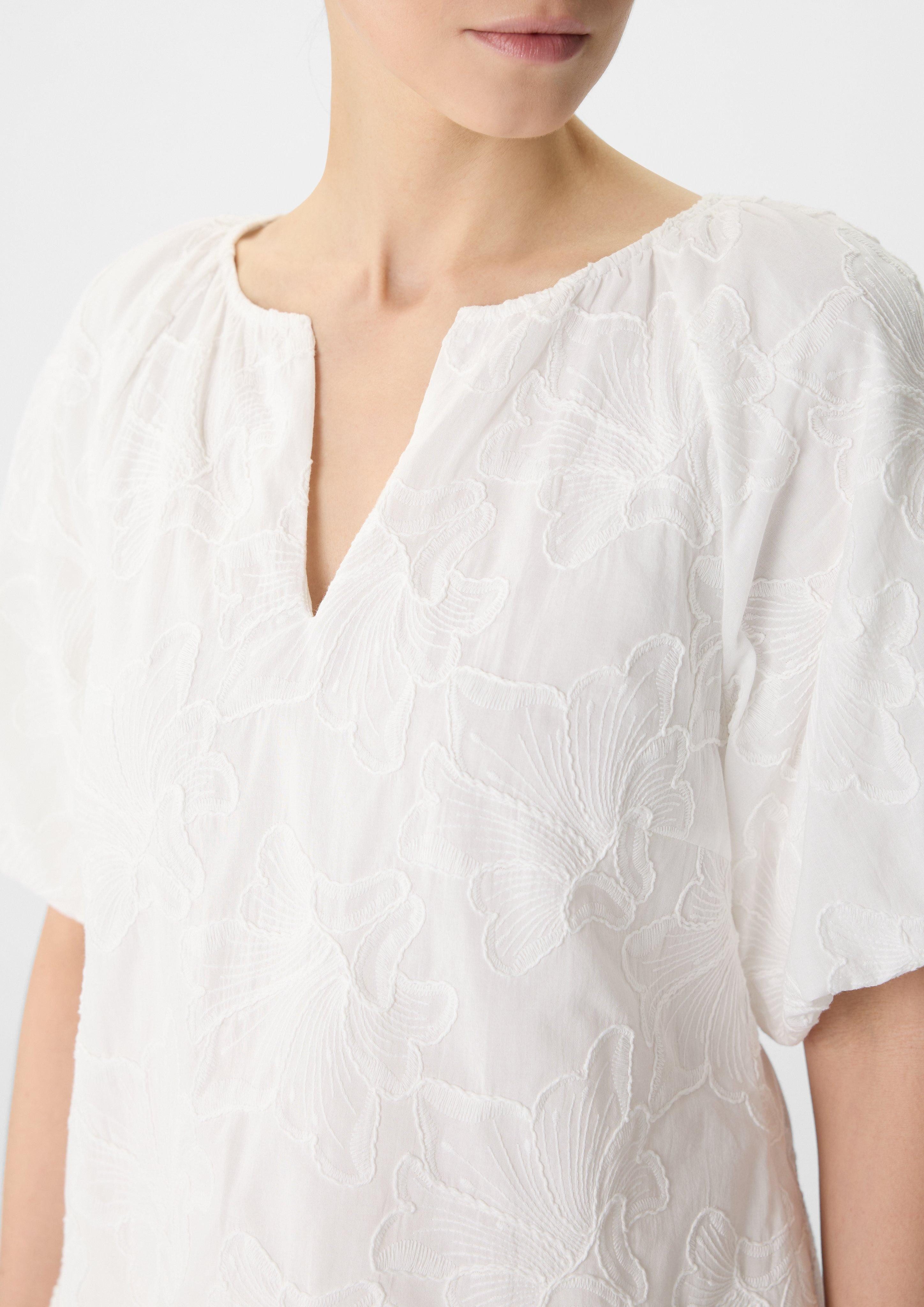 Comma Kurzarmbluse Bluse mit All-over-Stickerei und günstig online kaufen