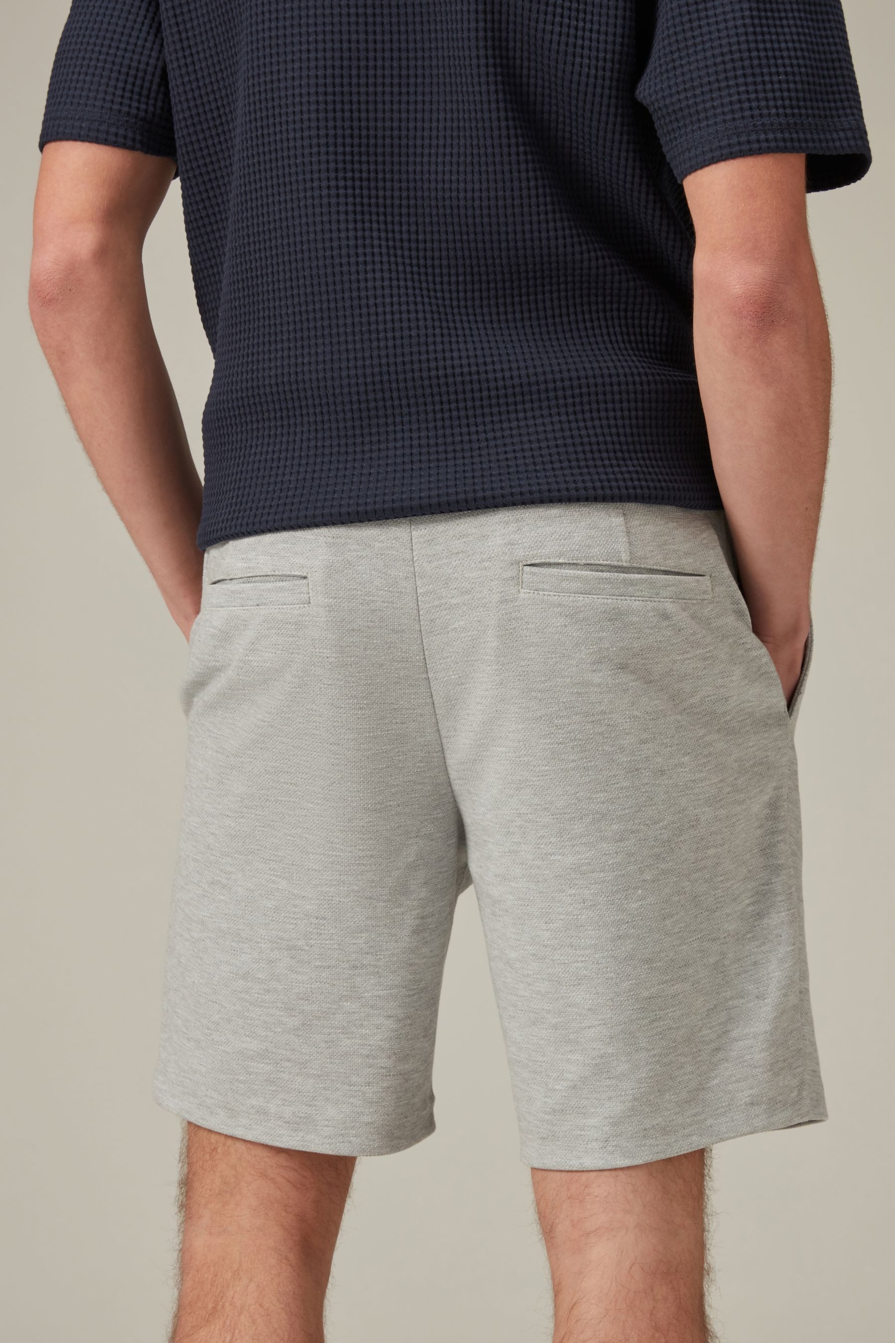 Next Chinoshorts Chino-Shorts aus Piqué-Jersey (1-tlg) günstig online kaufen