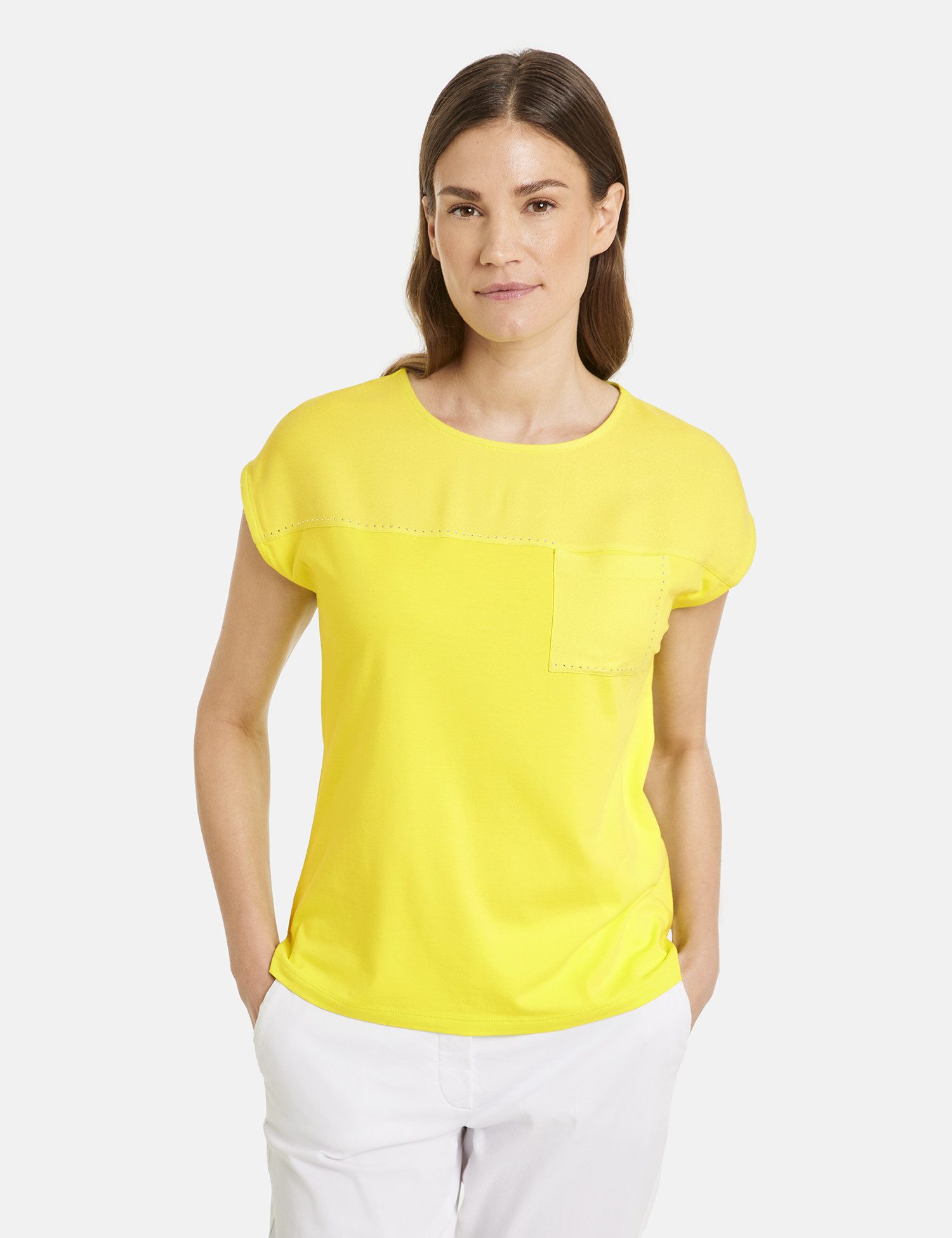 GERRY WEBER Kurzarmshirt T-Shirt mit Material-Patch und Ziersteinchen