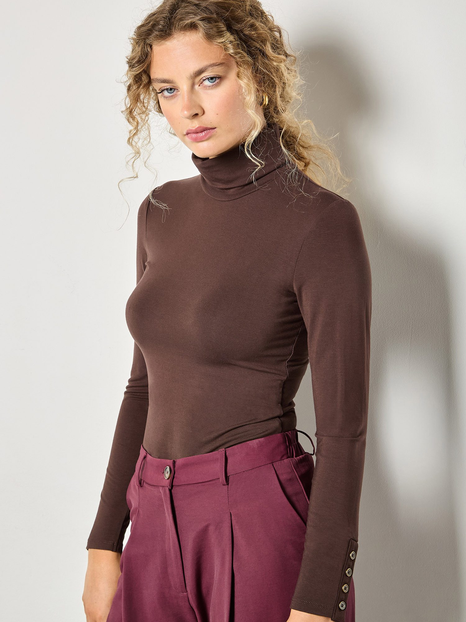 Apricot Rollkragenshirt Turtle Neck Top mit Knopfdetails günstig online kaufen