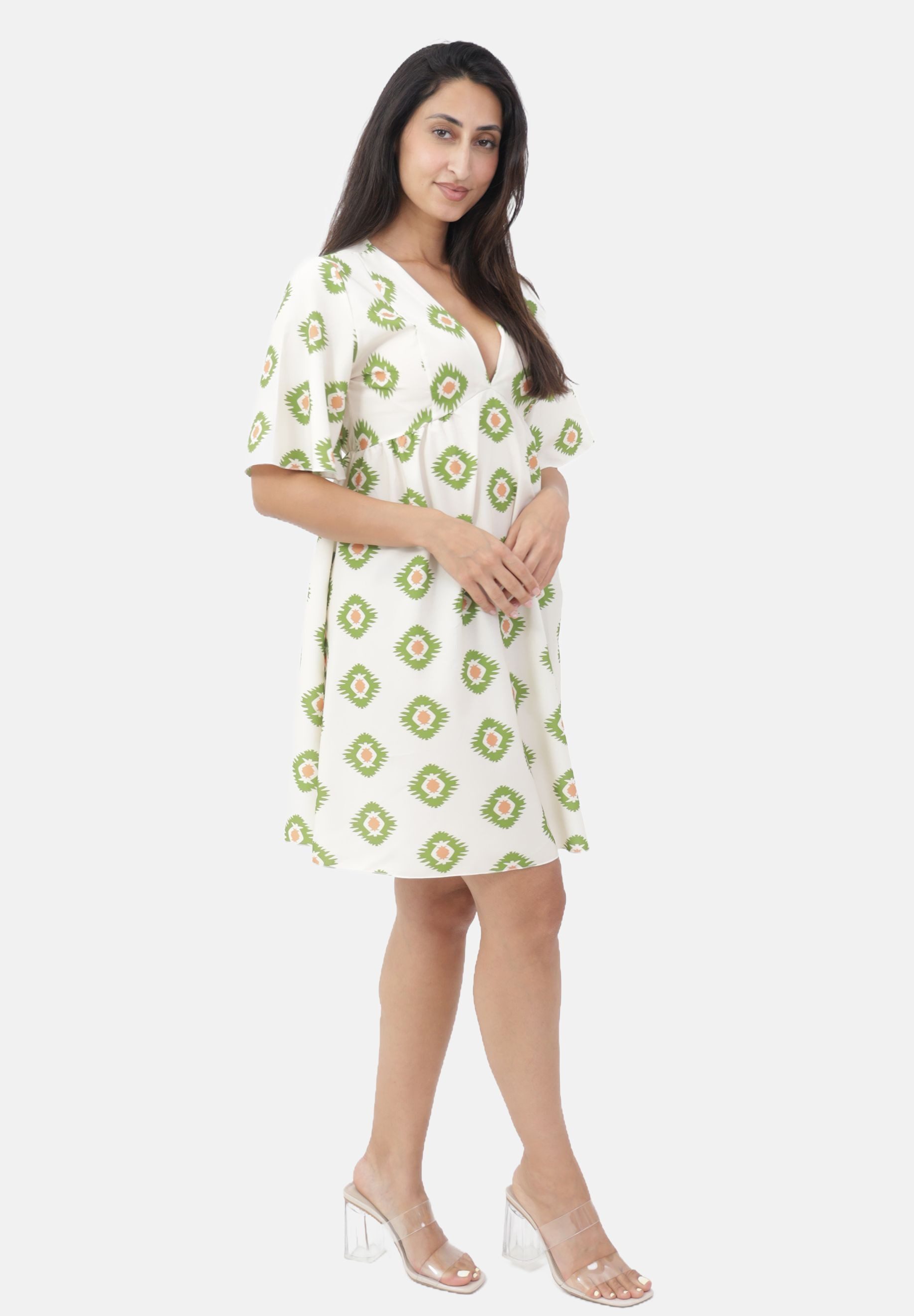 Elara Minikleid Kurzarmkleid mit V-Ausschnitt und abstraktem Muster