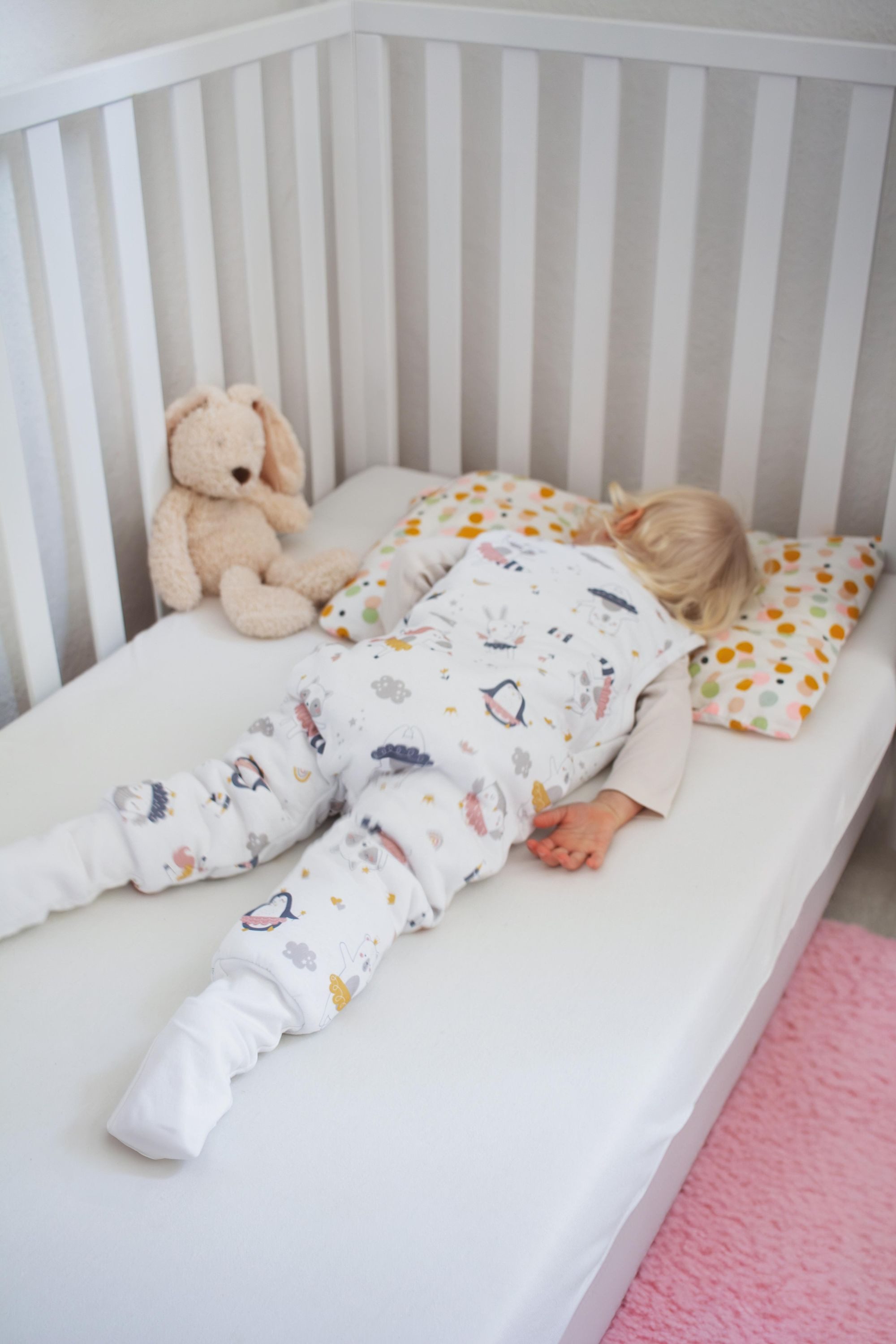 TupTam Babyschlafsack Schlafsack mit Beinen ohne Ärmel 2.5 TOG Ganzjahr – Bild 3 von 5