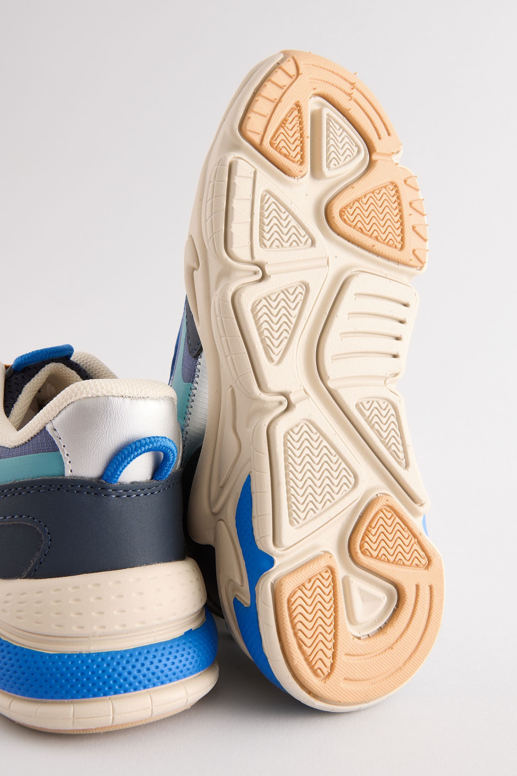 Next Elastischer Sportschuh mit Schnürung Sneaker günstig online kaufen