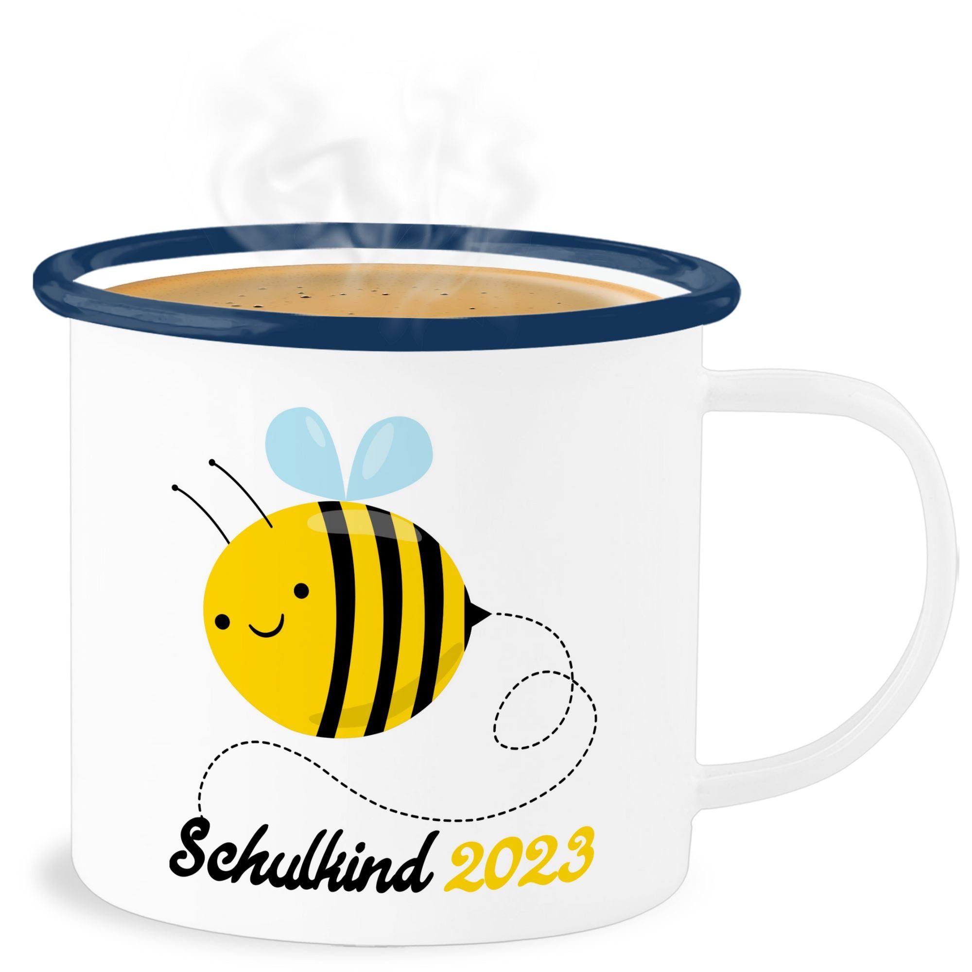 Shirtracer Becher Biene Schulkind 2023, Stahlblech, Einschulung Geschenk Tasse 3 Weiß Blau