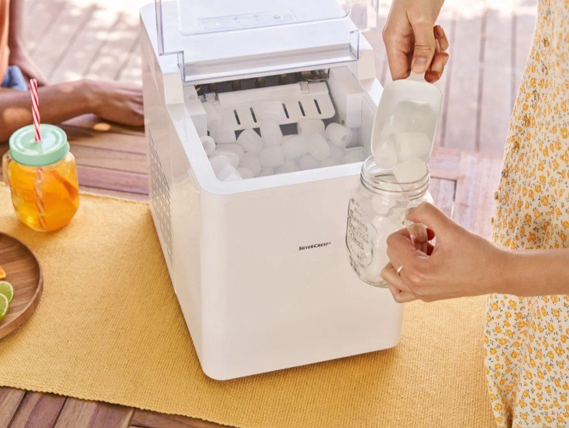 SilverCrest Eiswürfelmaschine SEMK 105 B2, Zwei Eiswürfelgrößen auswählbar