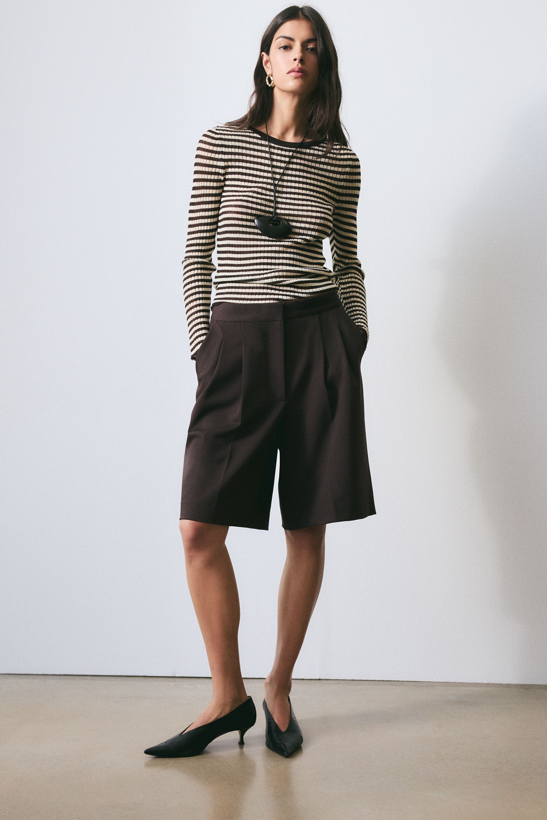Bhoem Bermudas BHOEM Bermudashorts mit Bundfalten (1-tlg) – Bild 5 von 5