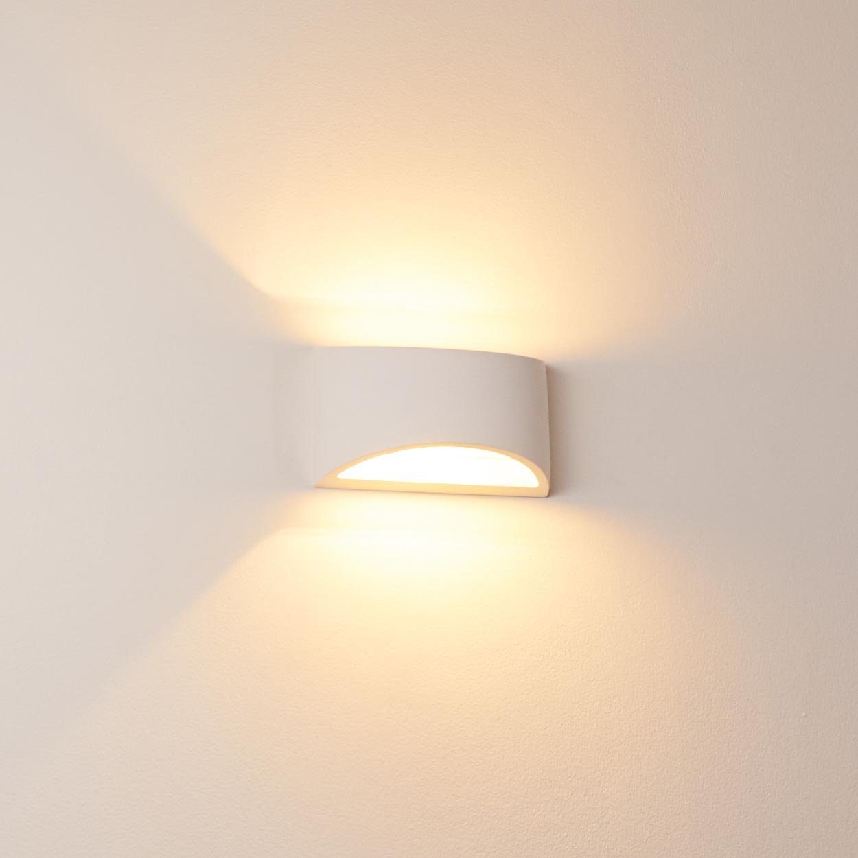 hofstein Wandleuchte »Alli« Wandlampe aus Keramik in Weiß, ohne Leuchtmittel, mit Up & Down-Effekt, 1xG9, Innen mit handelsüblichen Farben bemalbar