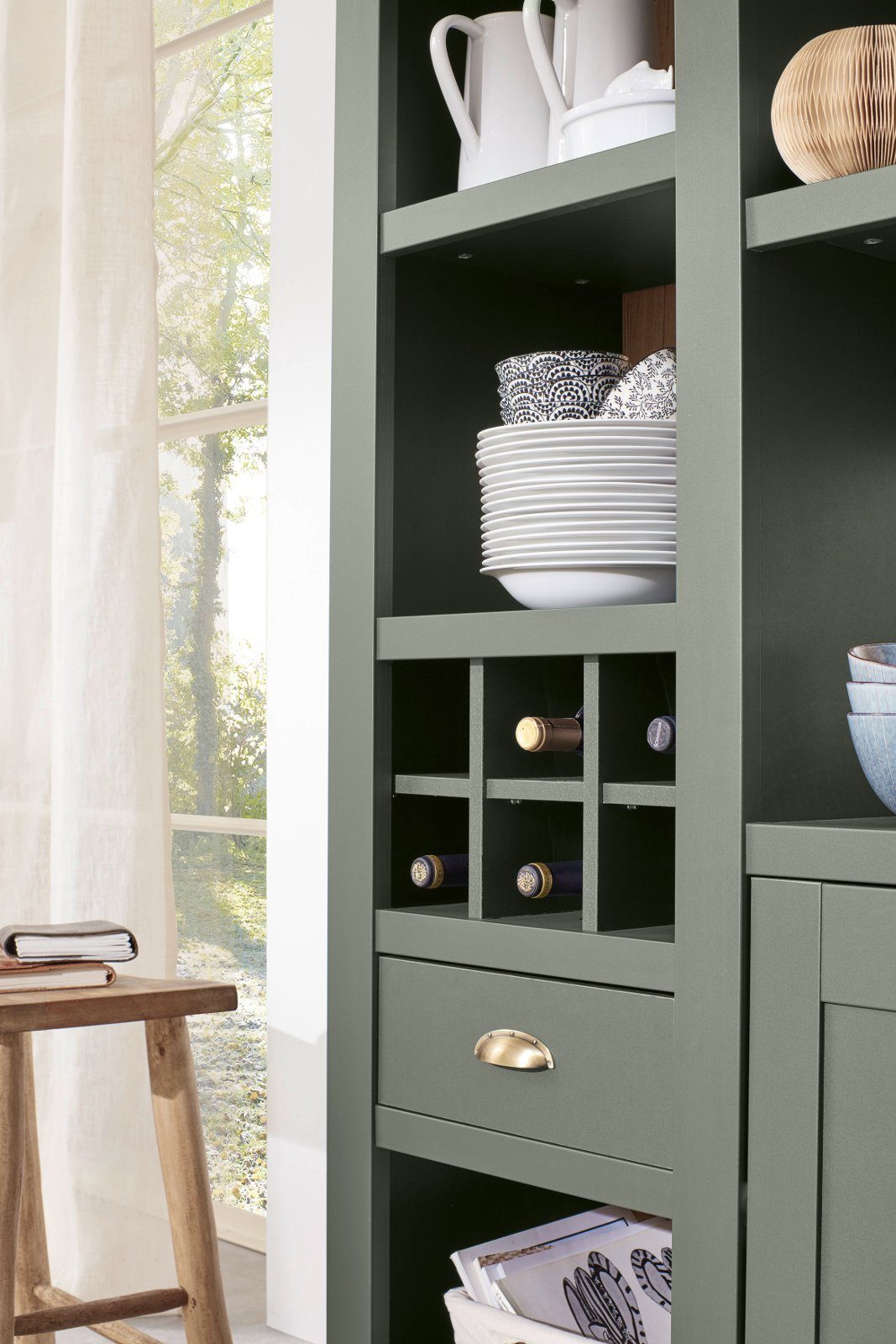 Furn.Design Buffet Norwich (Buffetschrank in dunklem grün mit Wotan Eiche, 147 x 207 cm) Landhausstil