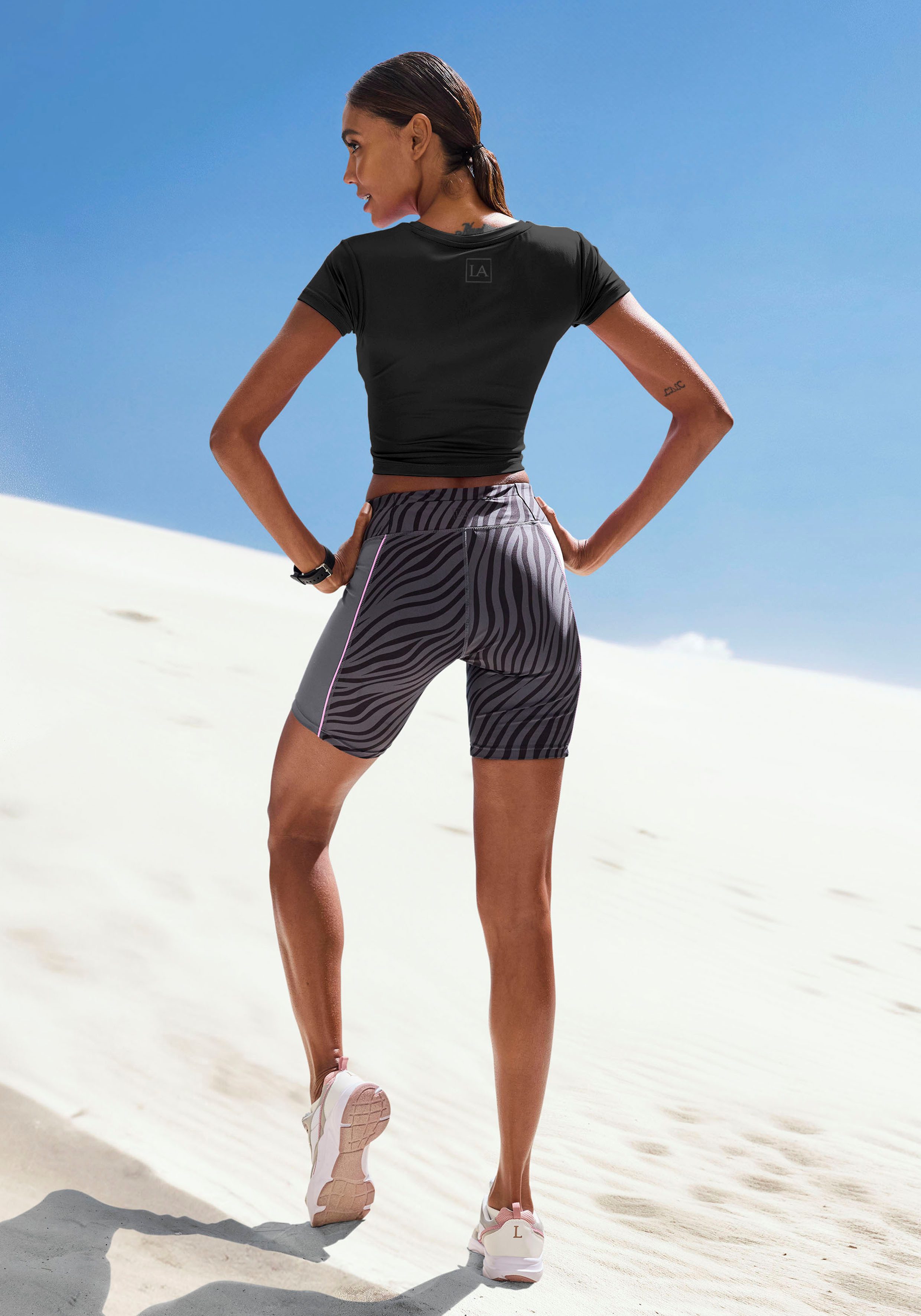 LASCANA ACTIVE T-Shirt Sportshirt in Wickeloptik