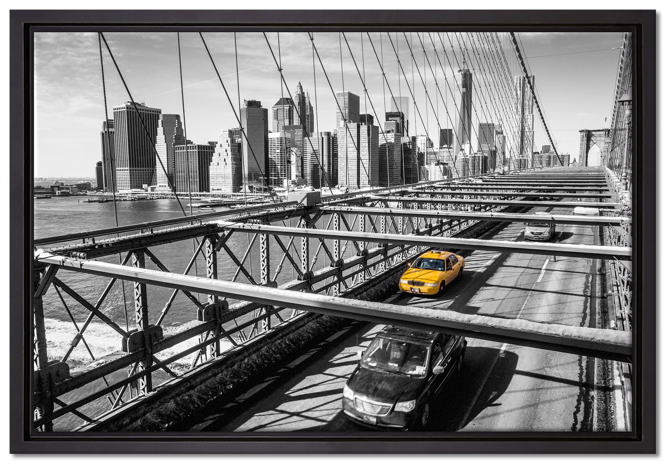 Pixxprint Leinwandbild Gelbes Taxi in New York auf Brücke, Wanddekoration (1 St), Leinwandbild fertig bespannt, in einem Schattenfugen-Bilderrahmen gefasst, inkl. Zackenaufhänger