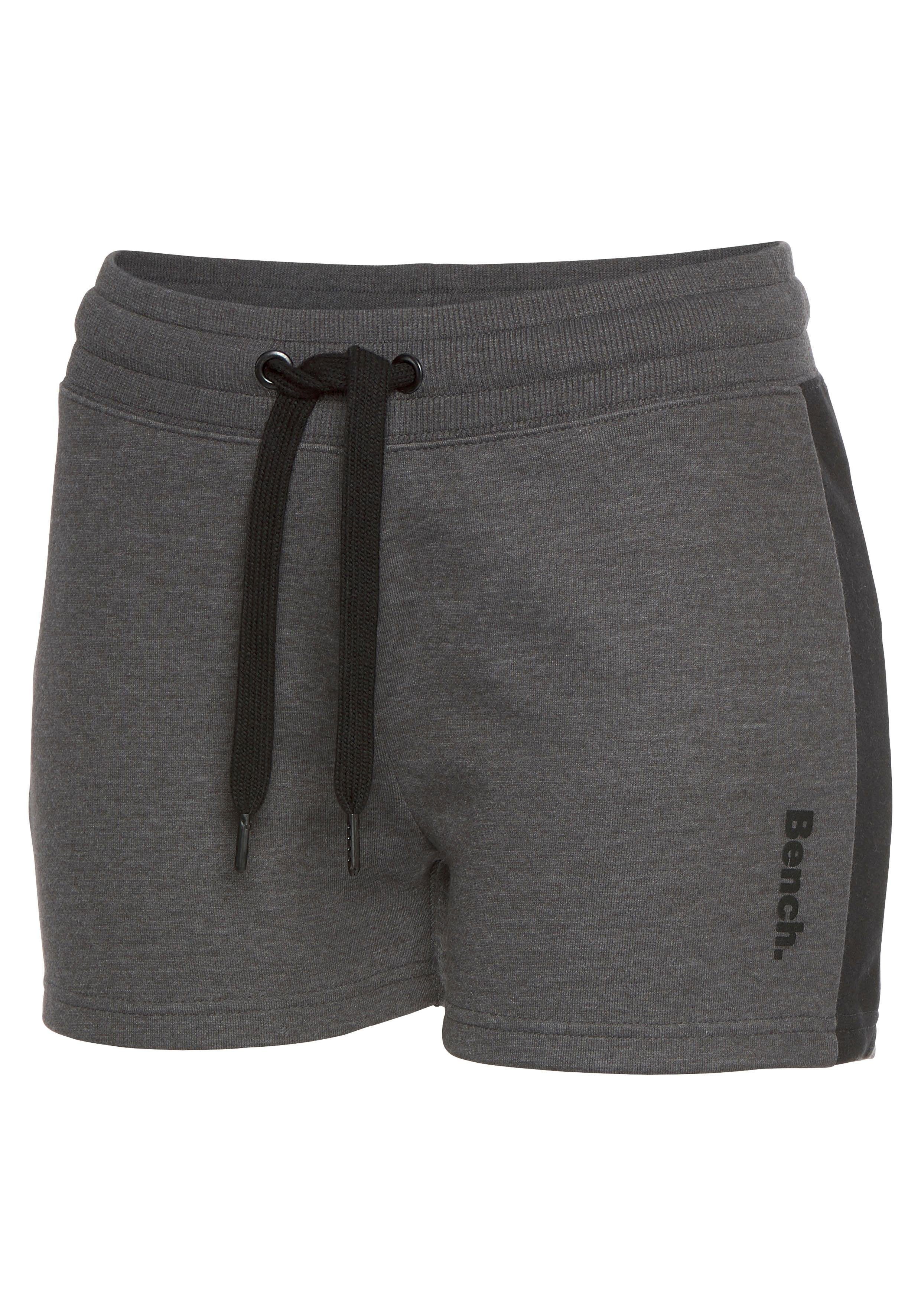 Bench. Loungewear Relaxshorts mit Seitenstreifen, Loungewear