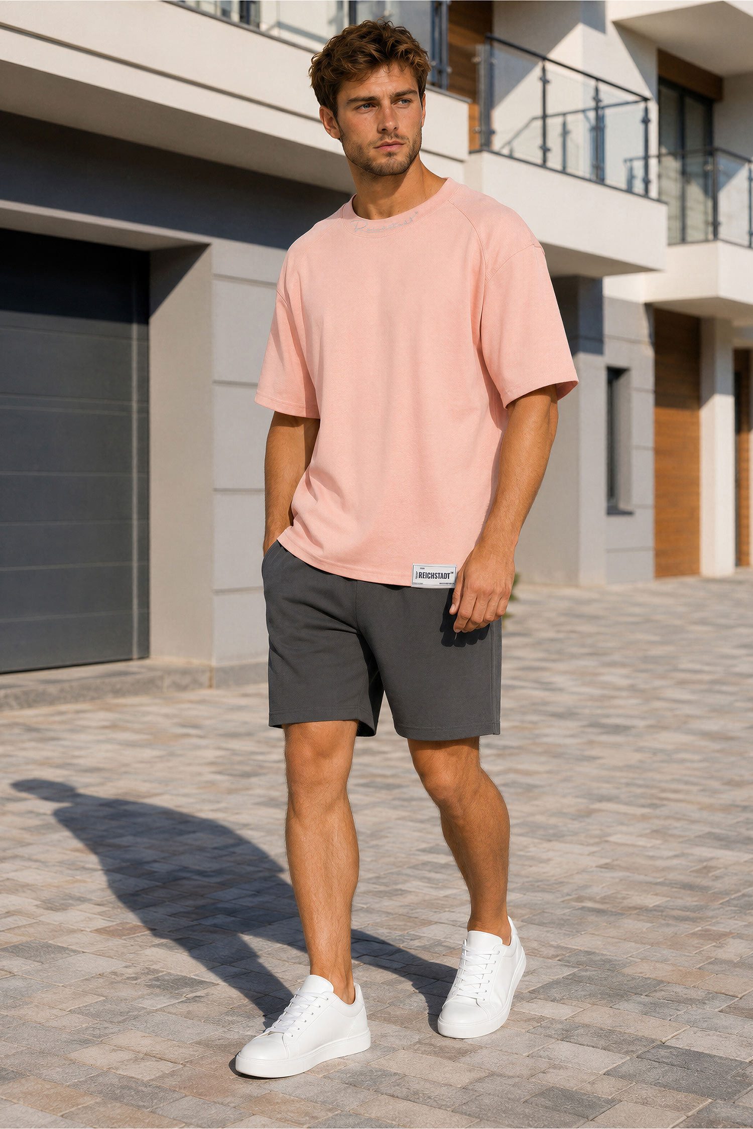 Reichstadt Oversize-Shirt Herren Relaxed Fit Kurzarmshirt 23RS041 mit Stitching am Kragen – Bild 3 von 5
