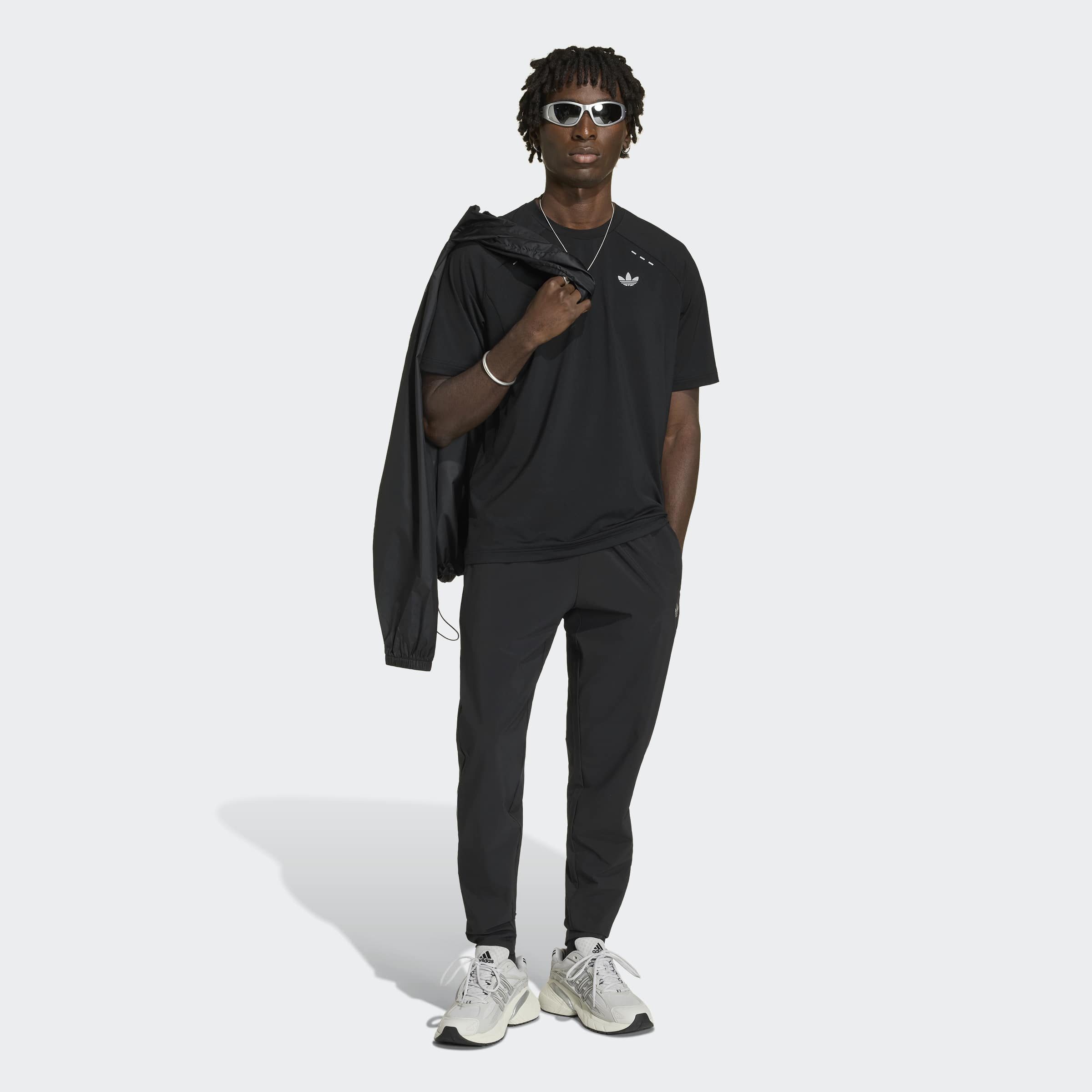 adidas Originals T-Shirt TECH TREFOIL ESSENTIALS POLYESTER sportlicher Stil, ohne Verschluss, aus Polyester – Bild 5 von 5