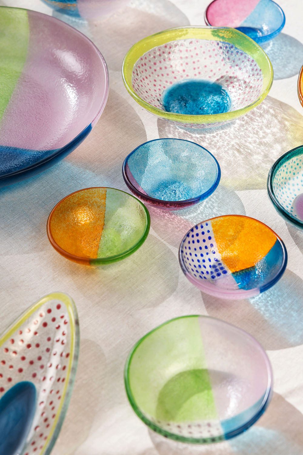 Tranquillo Schale Glasschale FLOATING HUES
